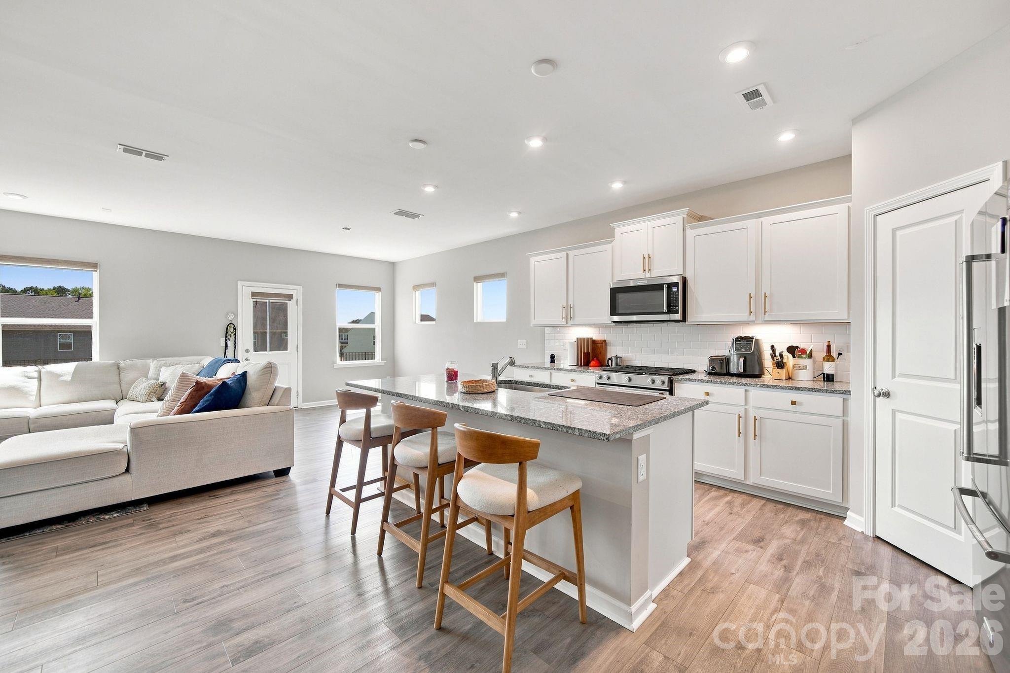 12028 Grinstead Lane Property Photo 5
