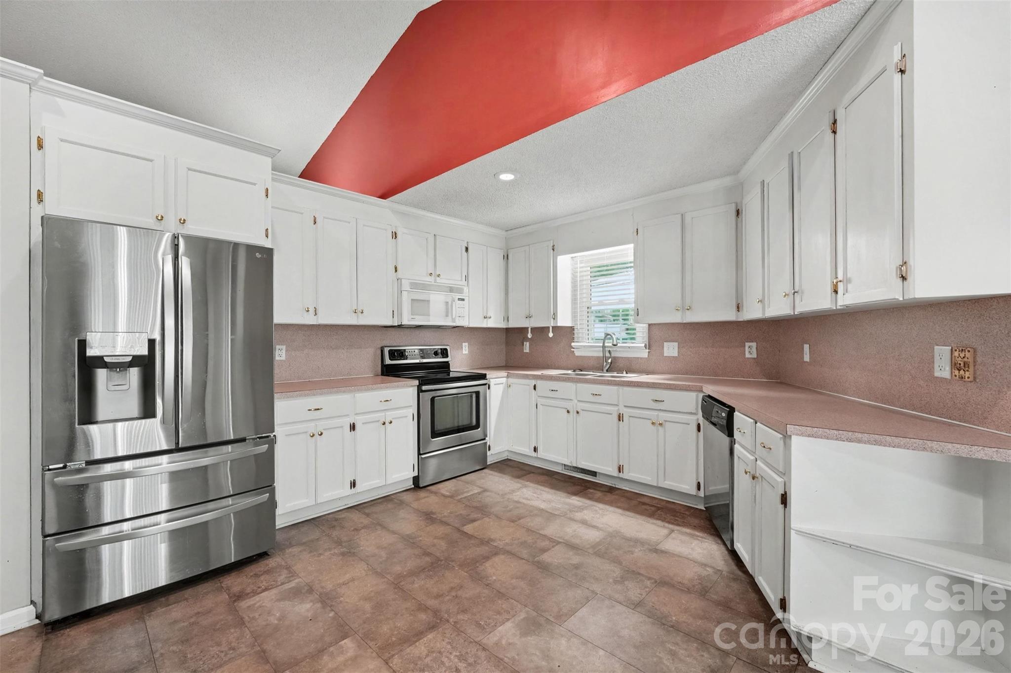 171 Bevis Lane Property Photo 9