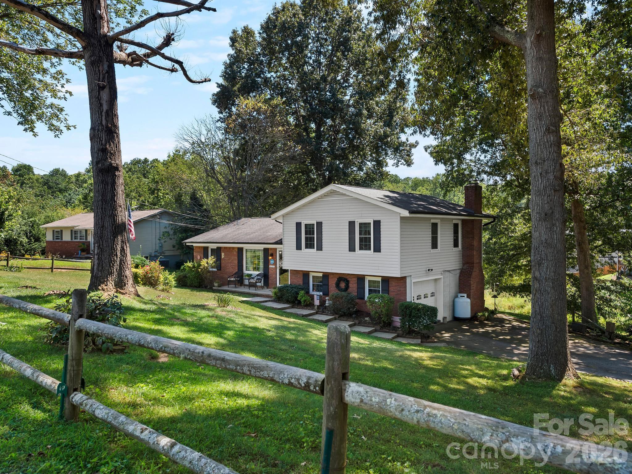 86 Debra Lane Property Photo 1