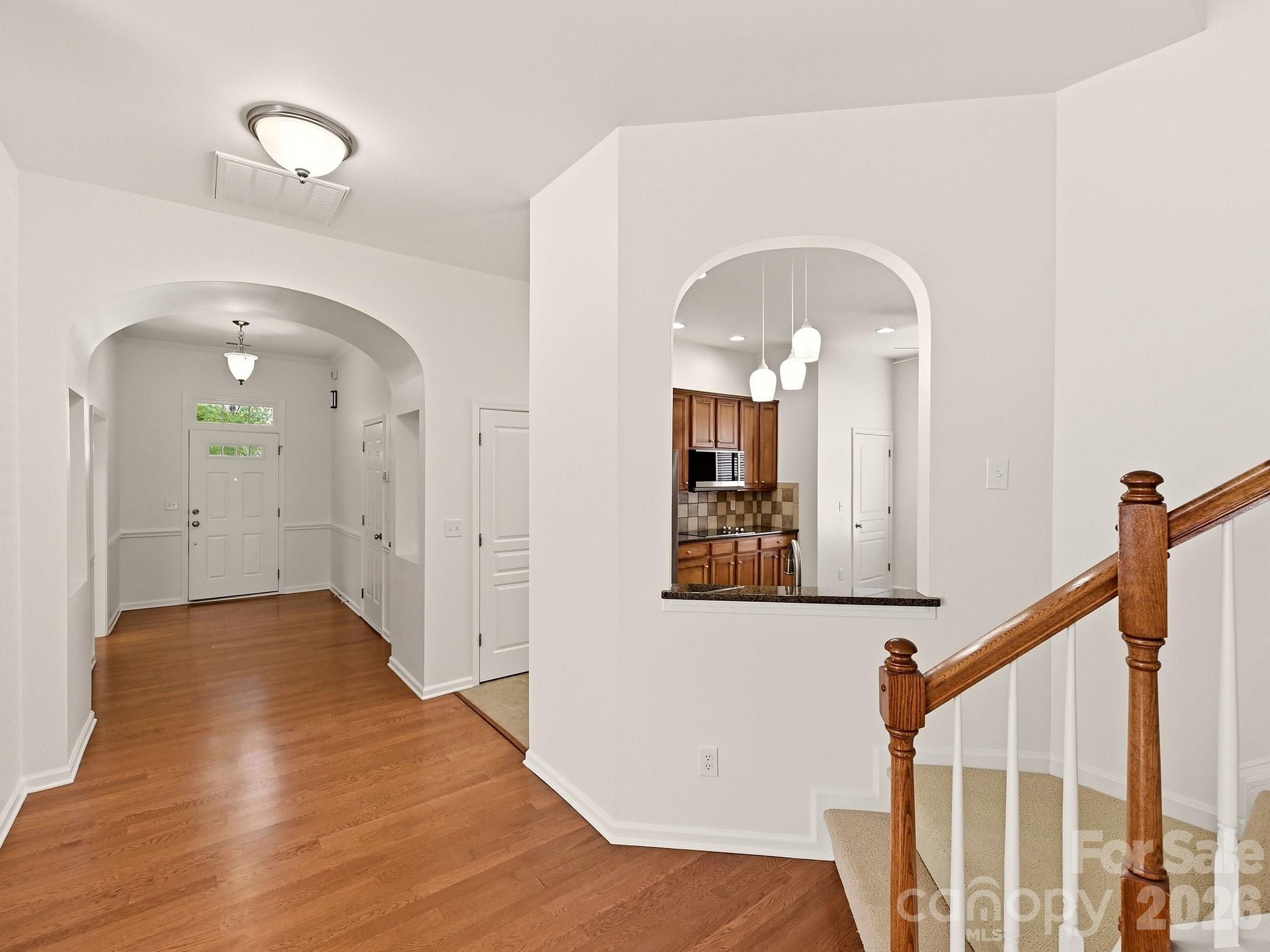 1021 Knob Creek Lane Property Photo 3