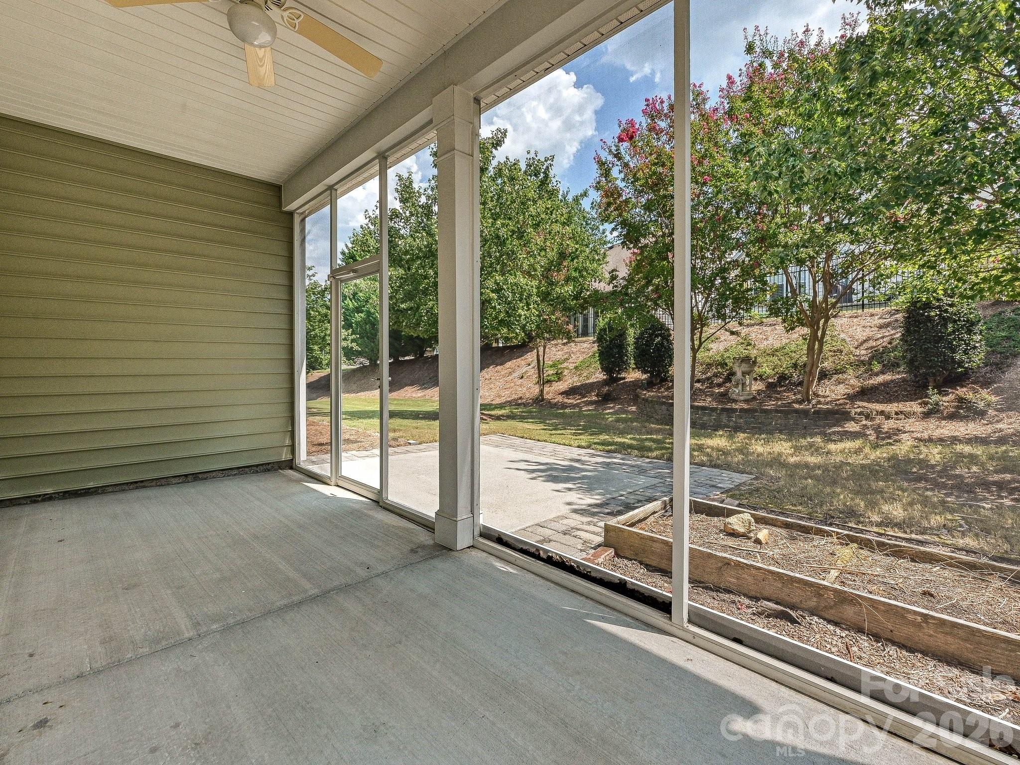 1021 Knob Creek Lane Property Photo 23