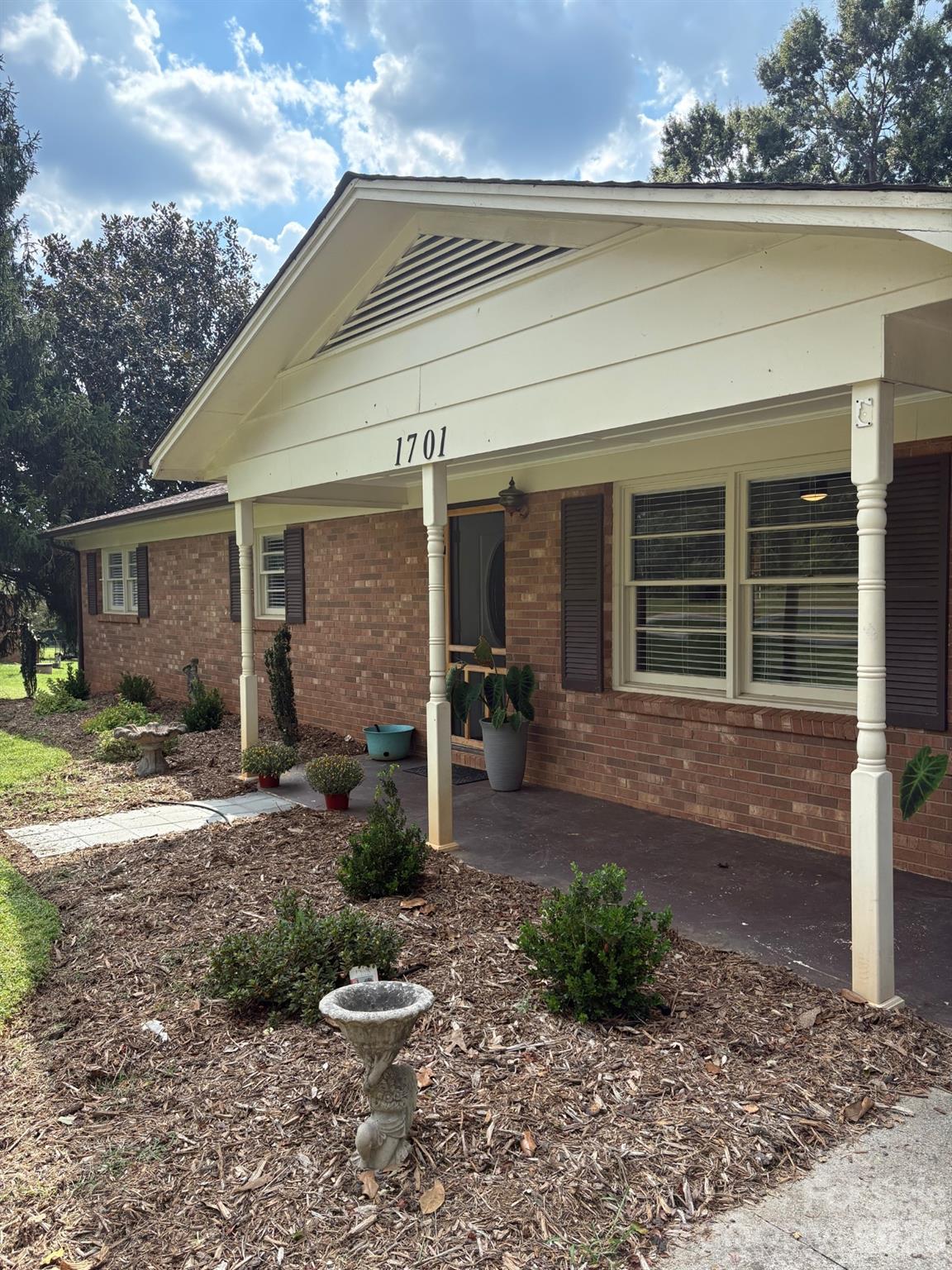 1701 Richey Road Property Photo 1