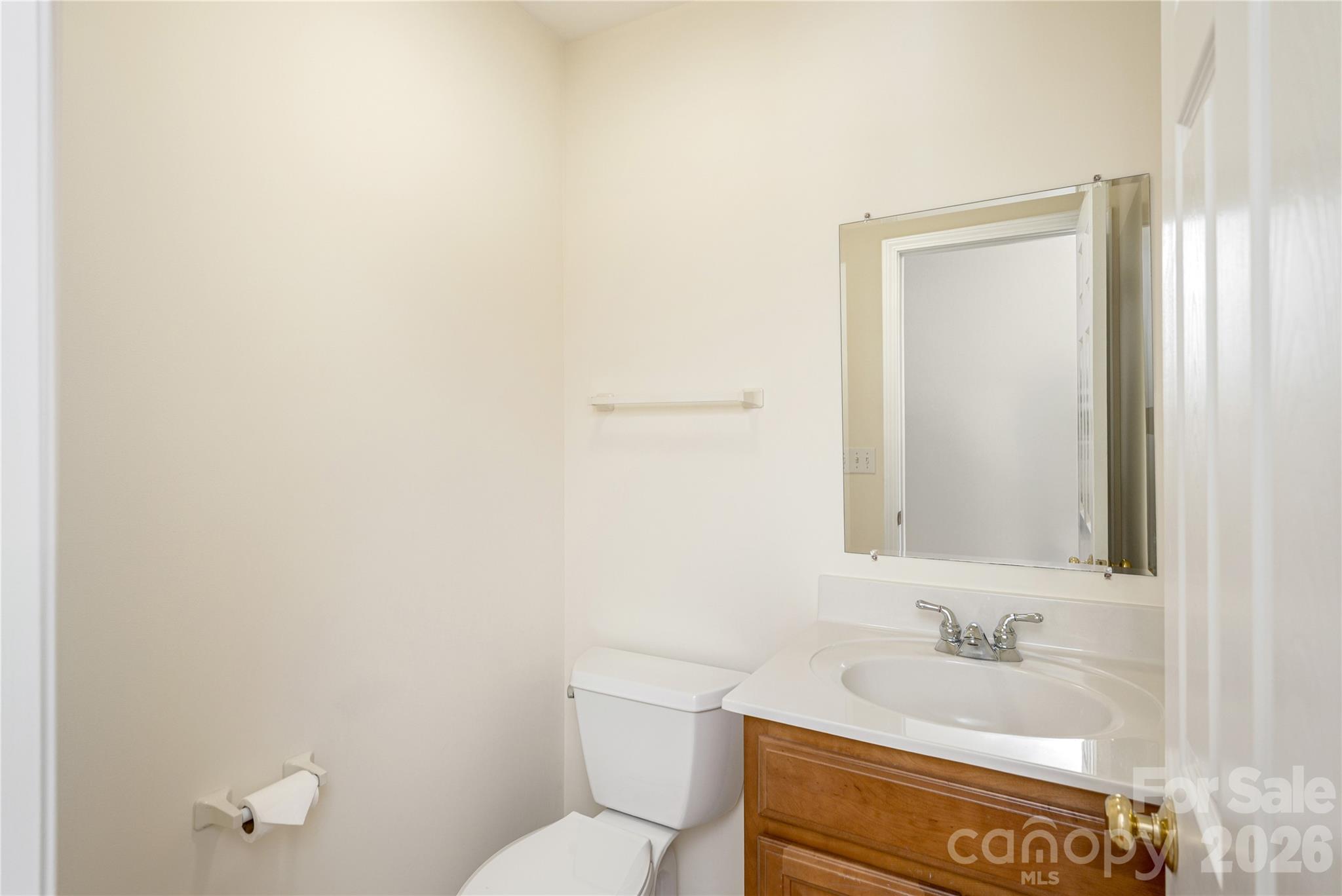219 Greens View Drive Property Photo 16