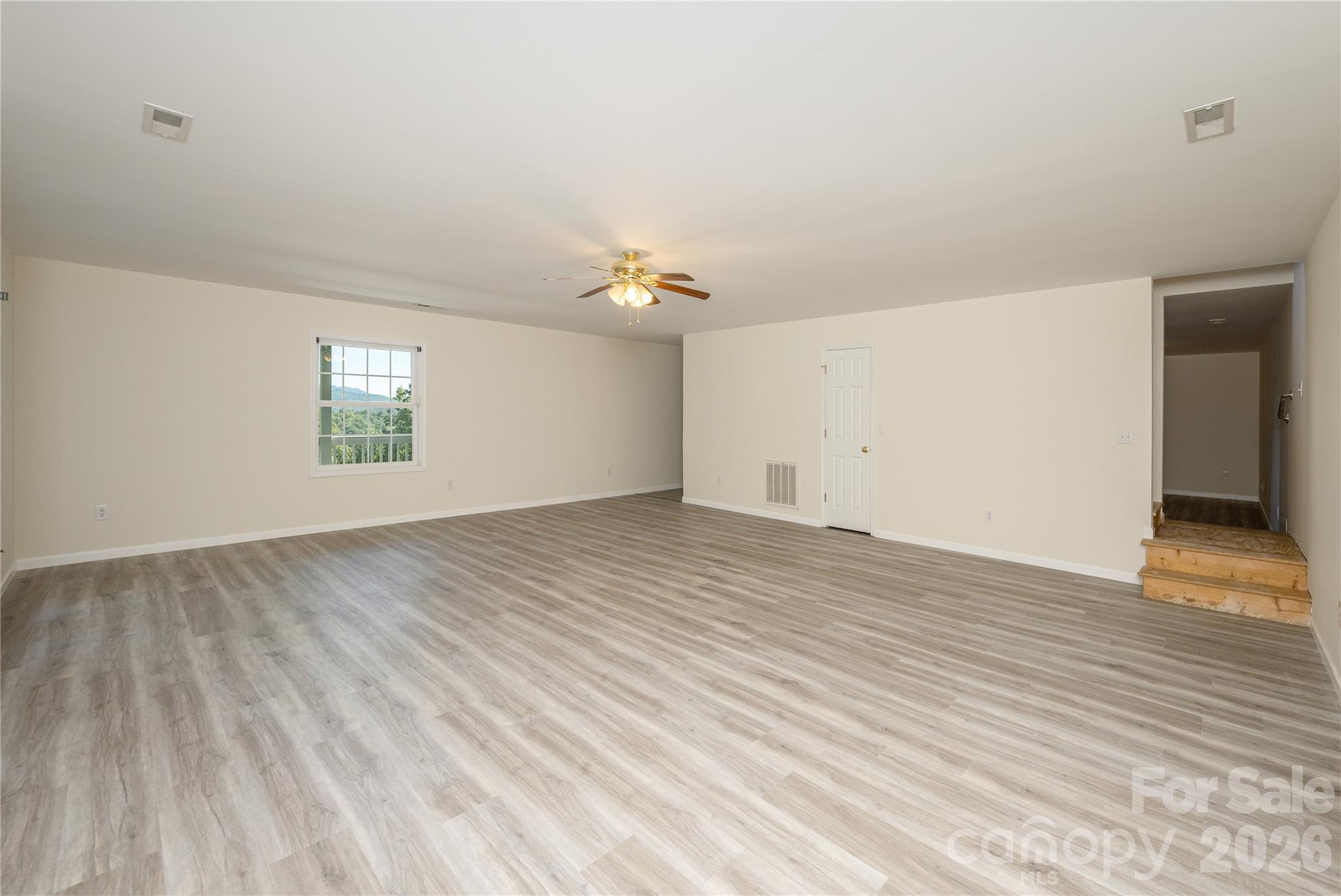 219 Greens View Drive Property Photo 23