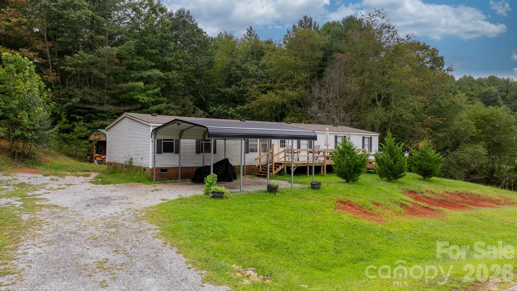2461 Shadowbrook Drive Property Photo 3
