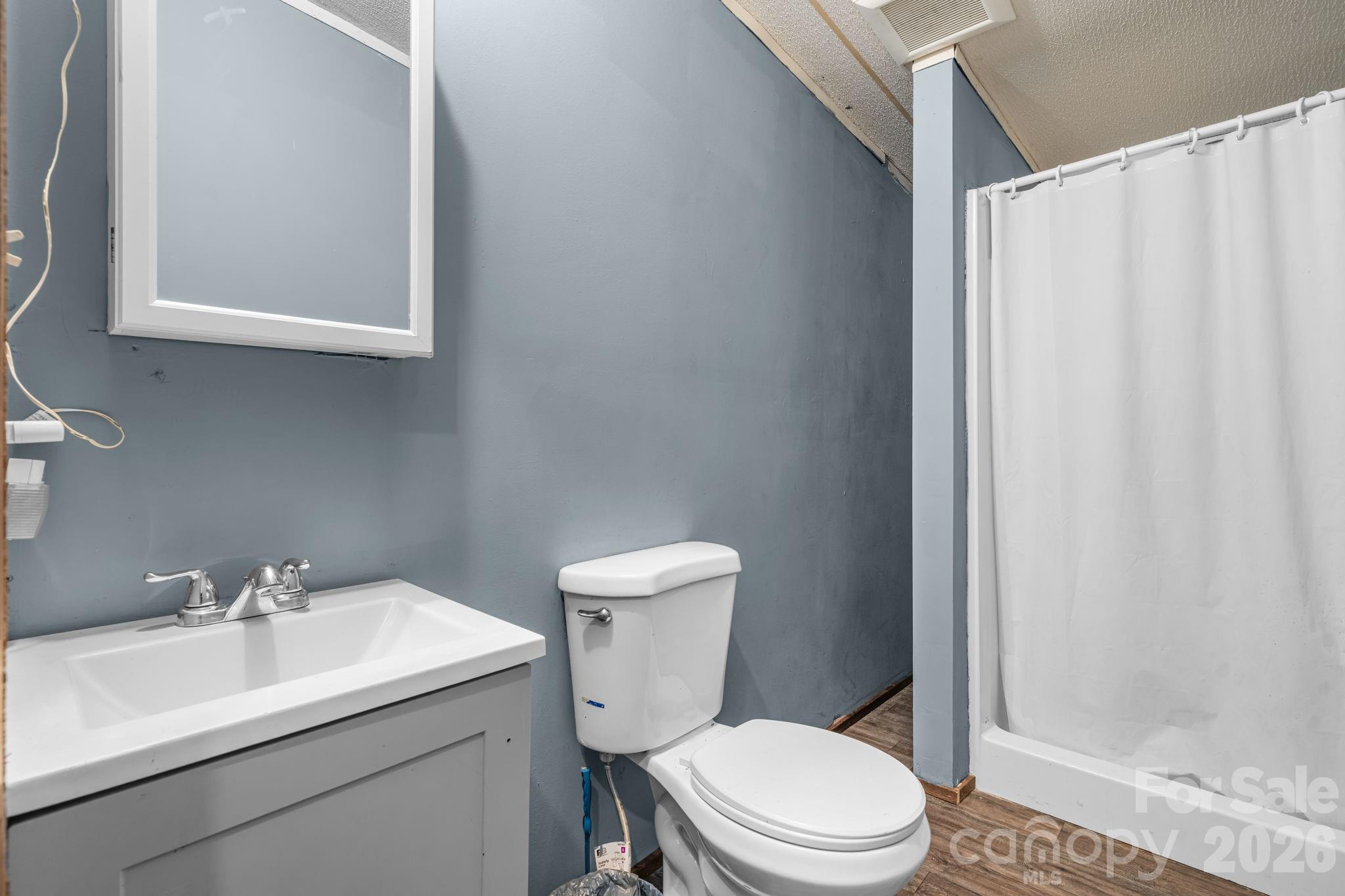 2461 Shadowbrook Drive Property Photo 20