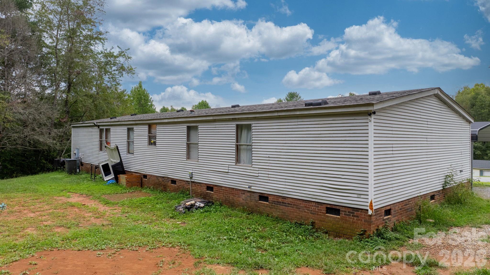 2461 Shadowbrook Drive Property Photo 24