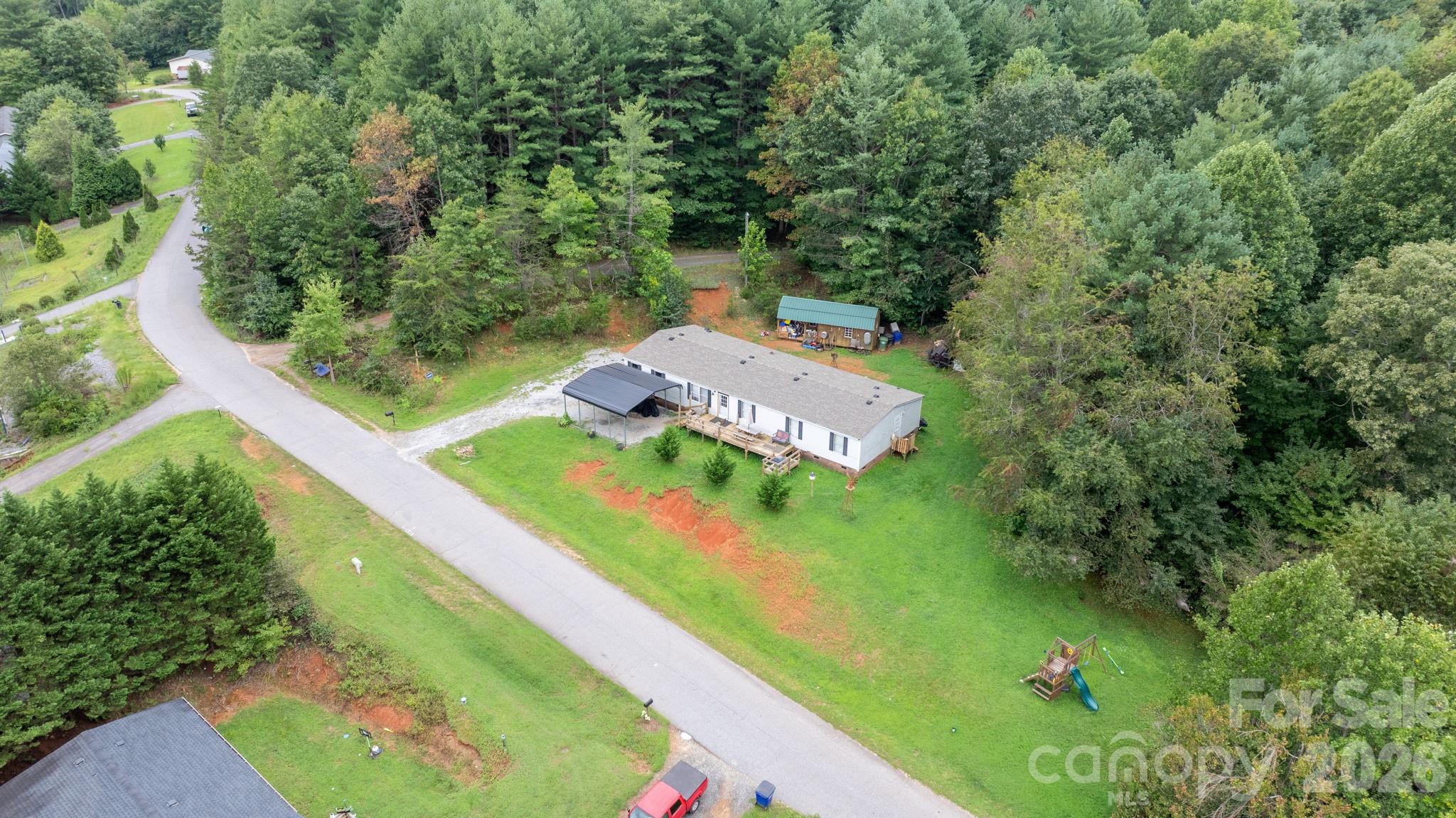 2461 Shadowbrook Drive Property Photo 28