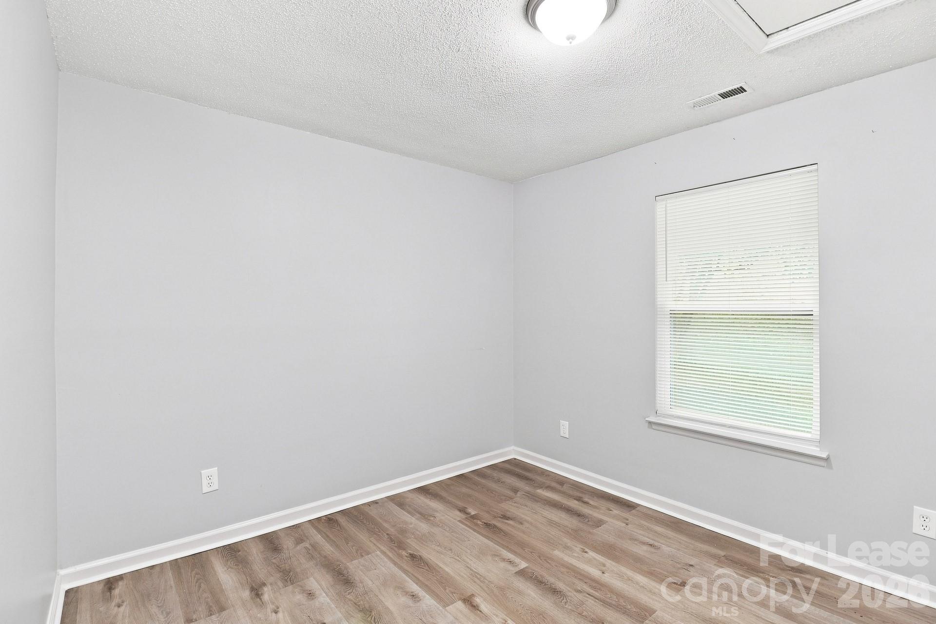 9719 Marshbrooke Road Property Photo 10