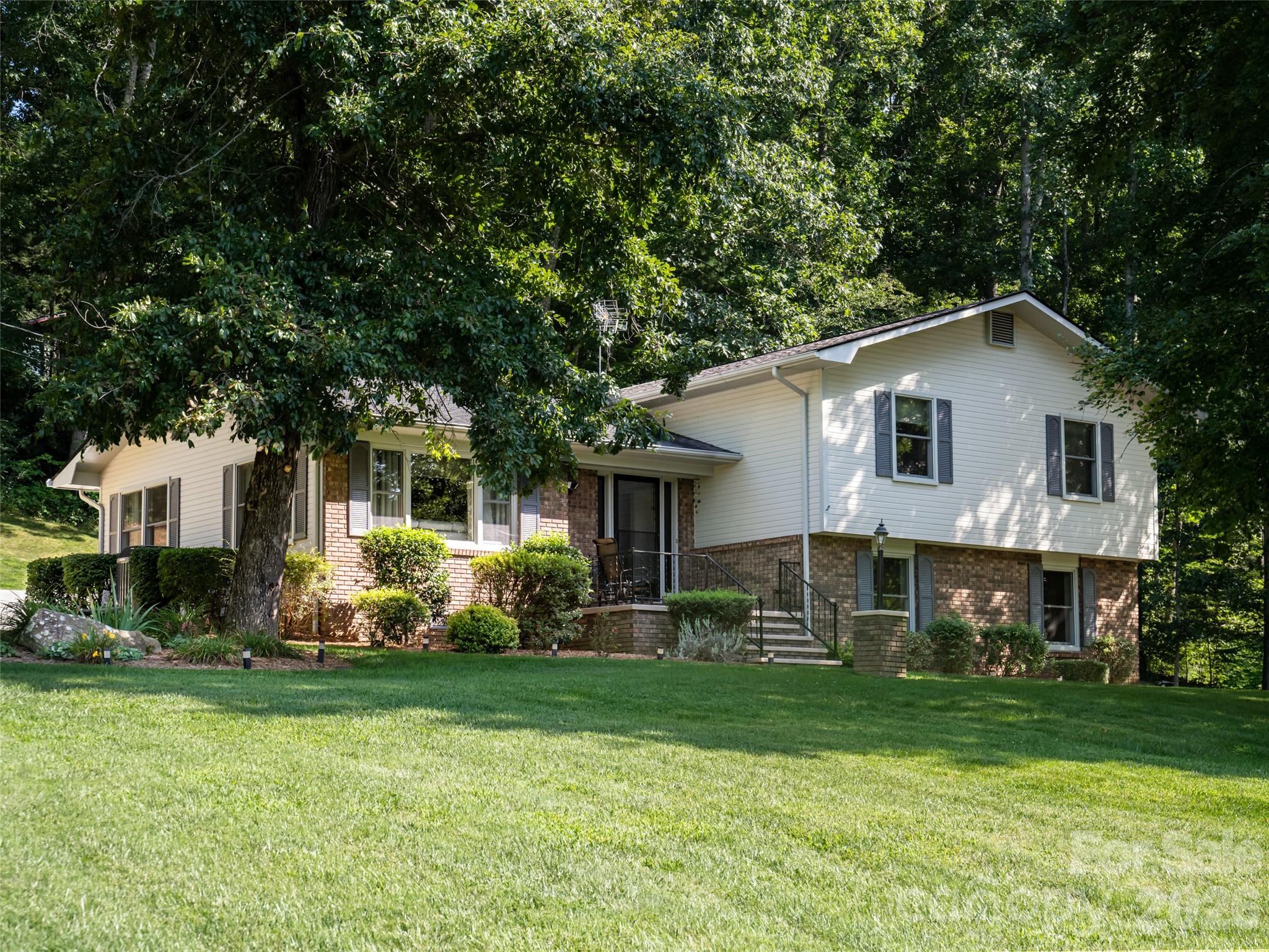 1 Morris Drive Property Photo