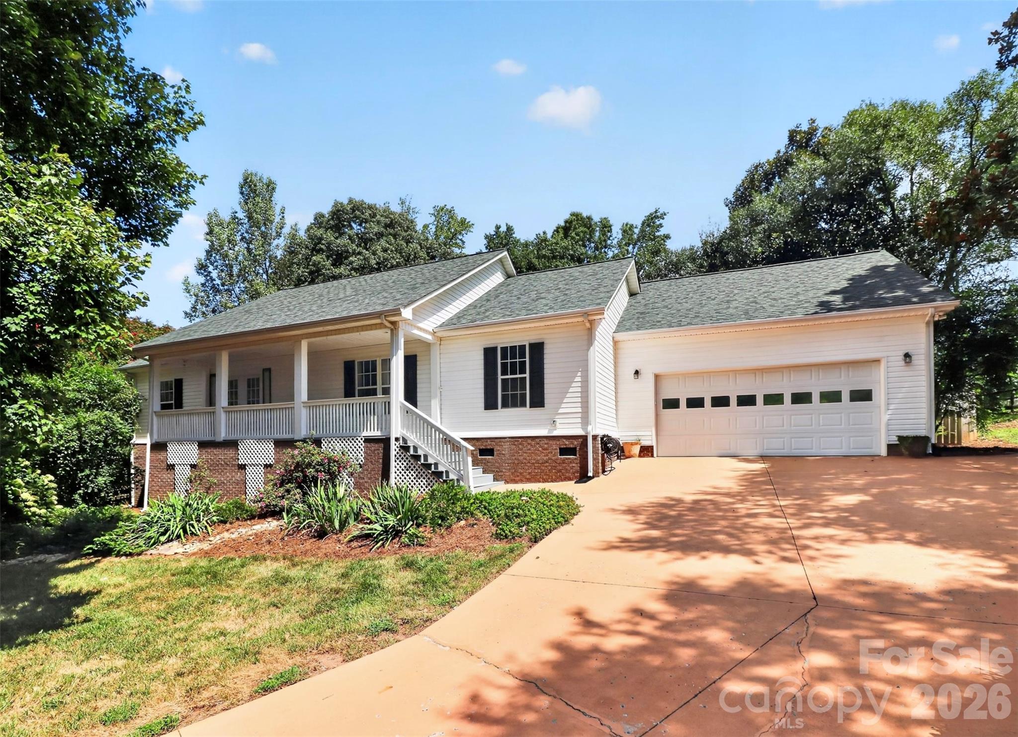 176 Toucan Road Property Photo 1