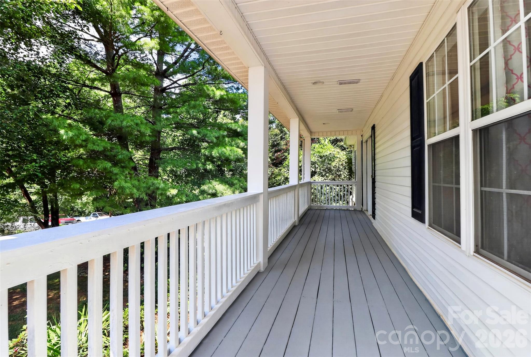 176 Toucan Road Property Photo 2