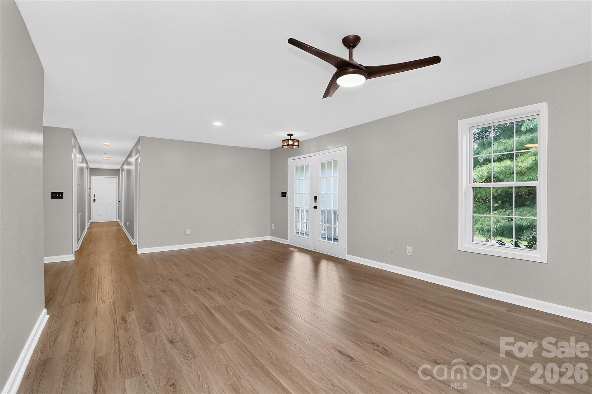 176 Toucan Road Property Photo 3