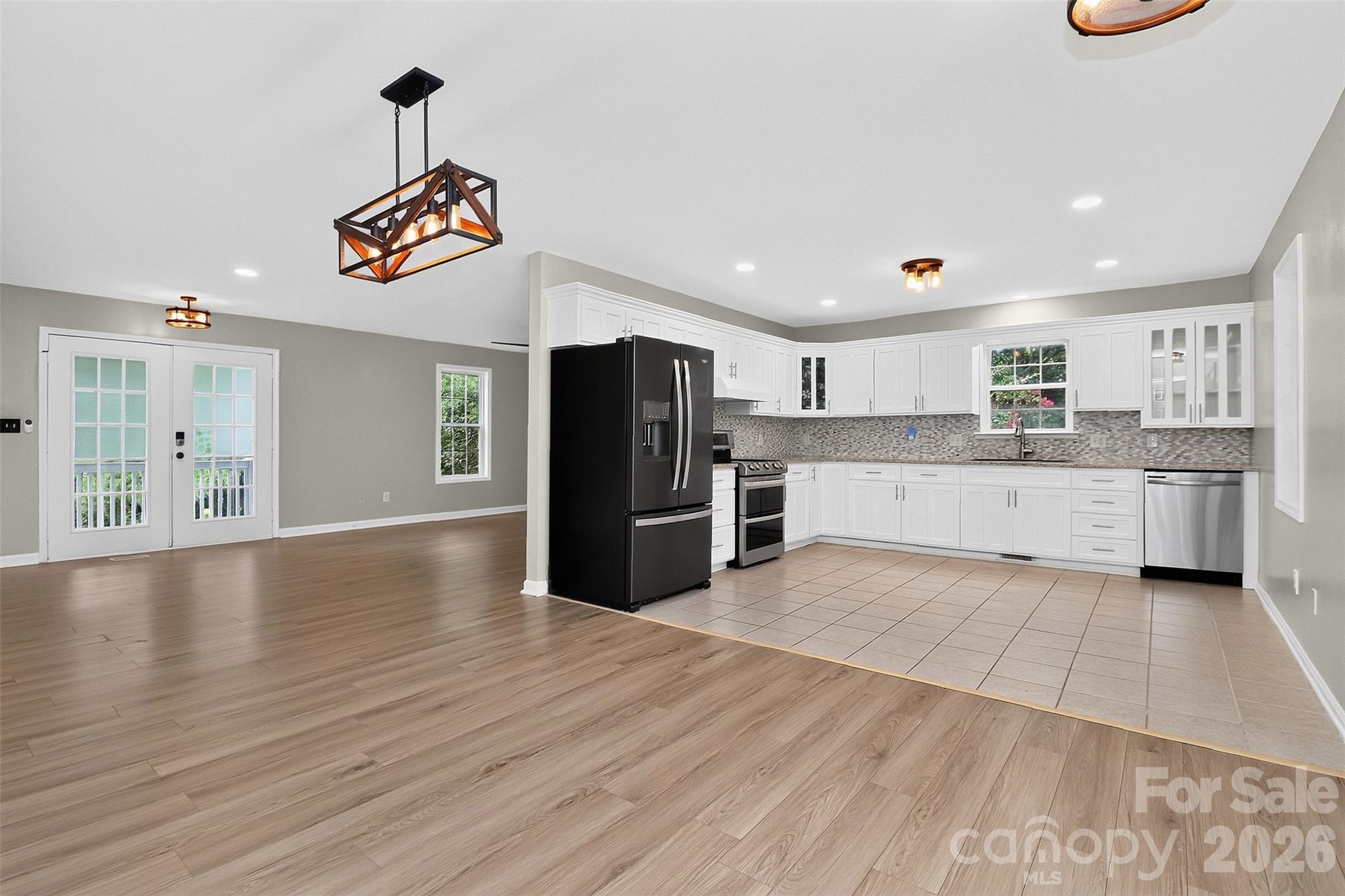 176 Toucan Road Property Photo 7