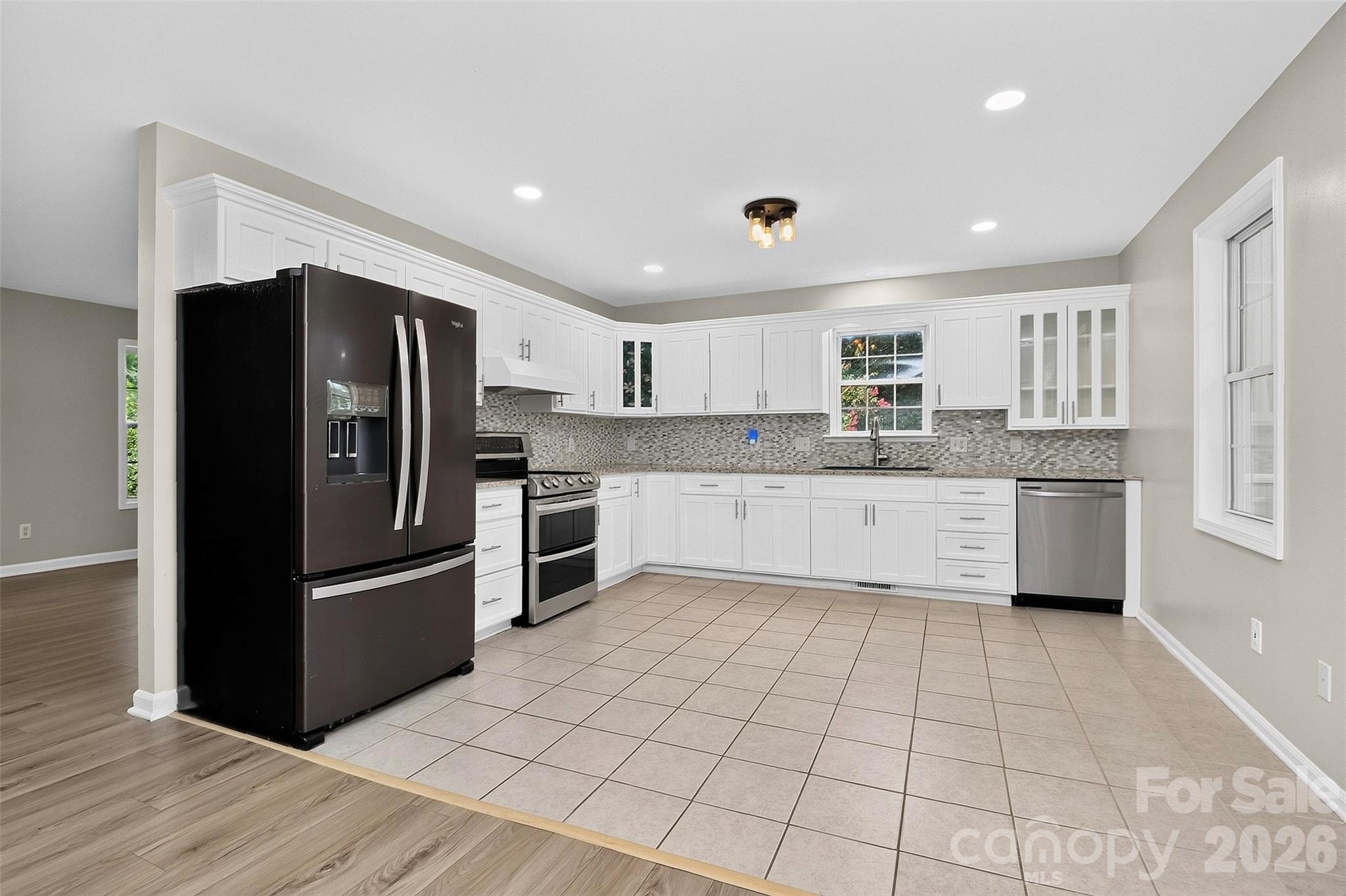 176 Toucan Road Property Photo 8