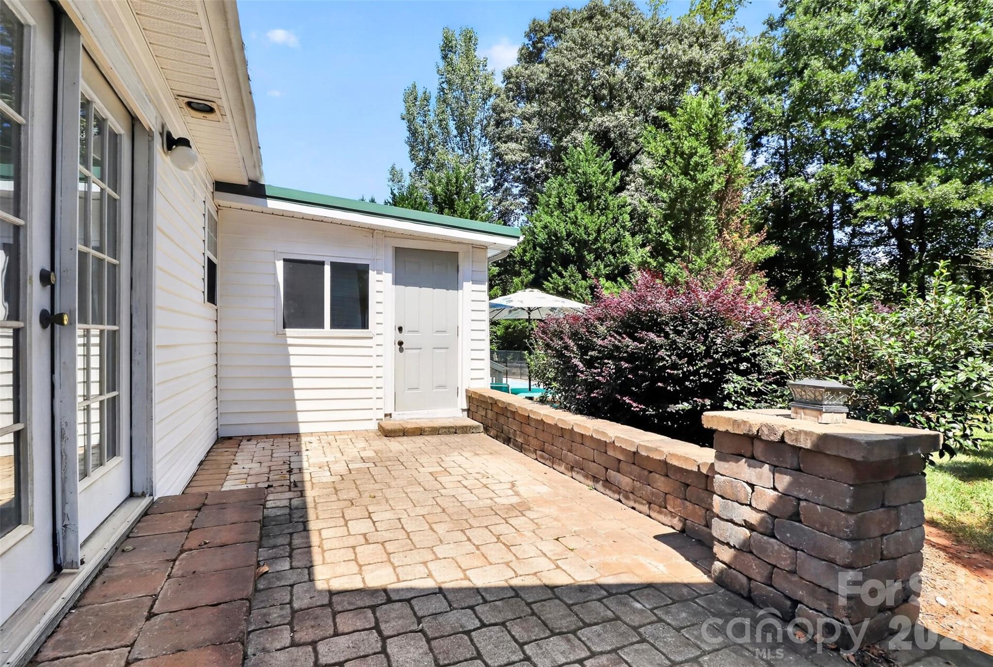 176 Toucan Road Property Photo 32