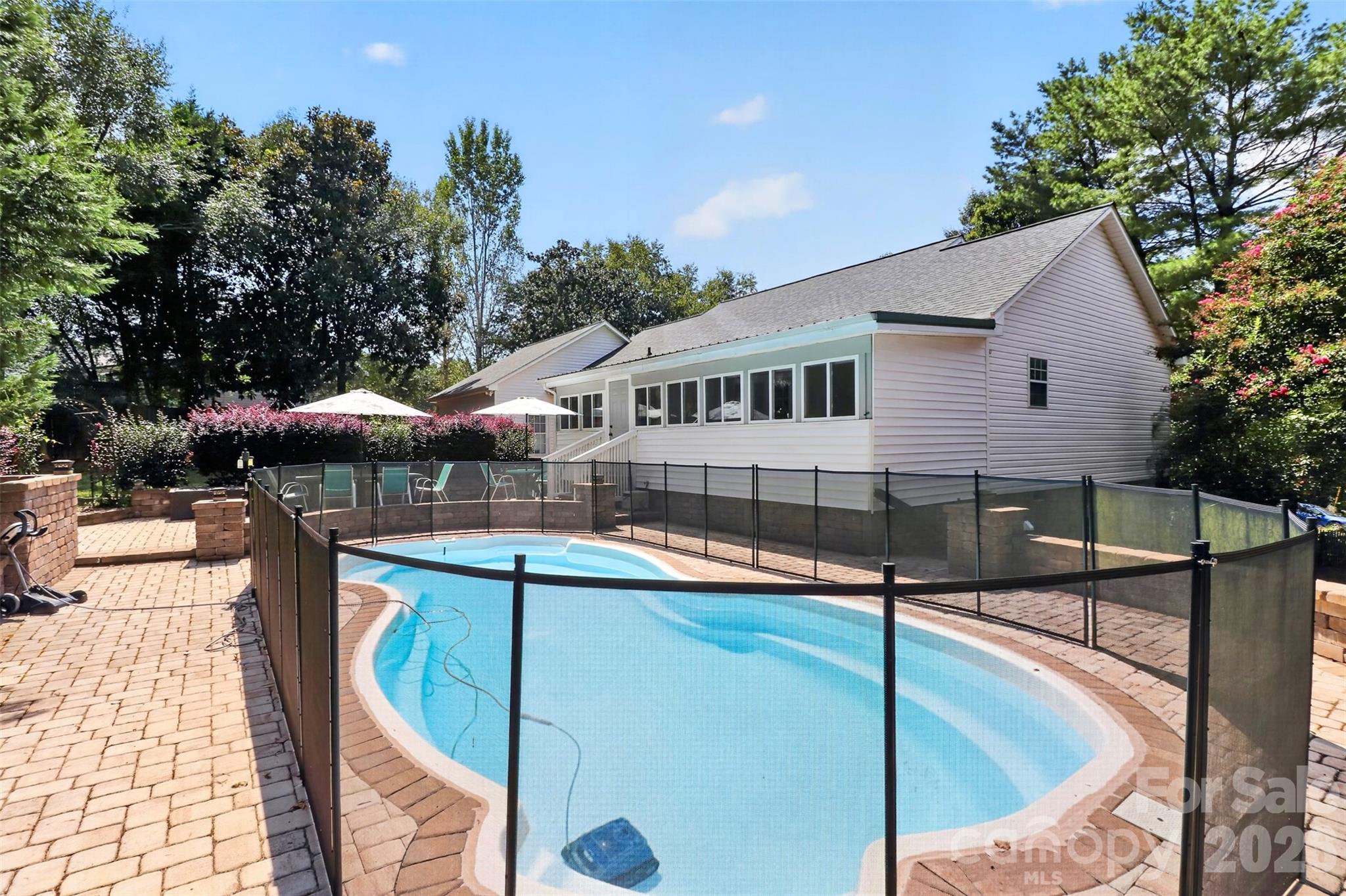 176 Toucan Road Property Photo 37