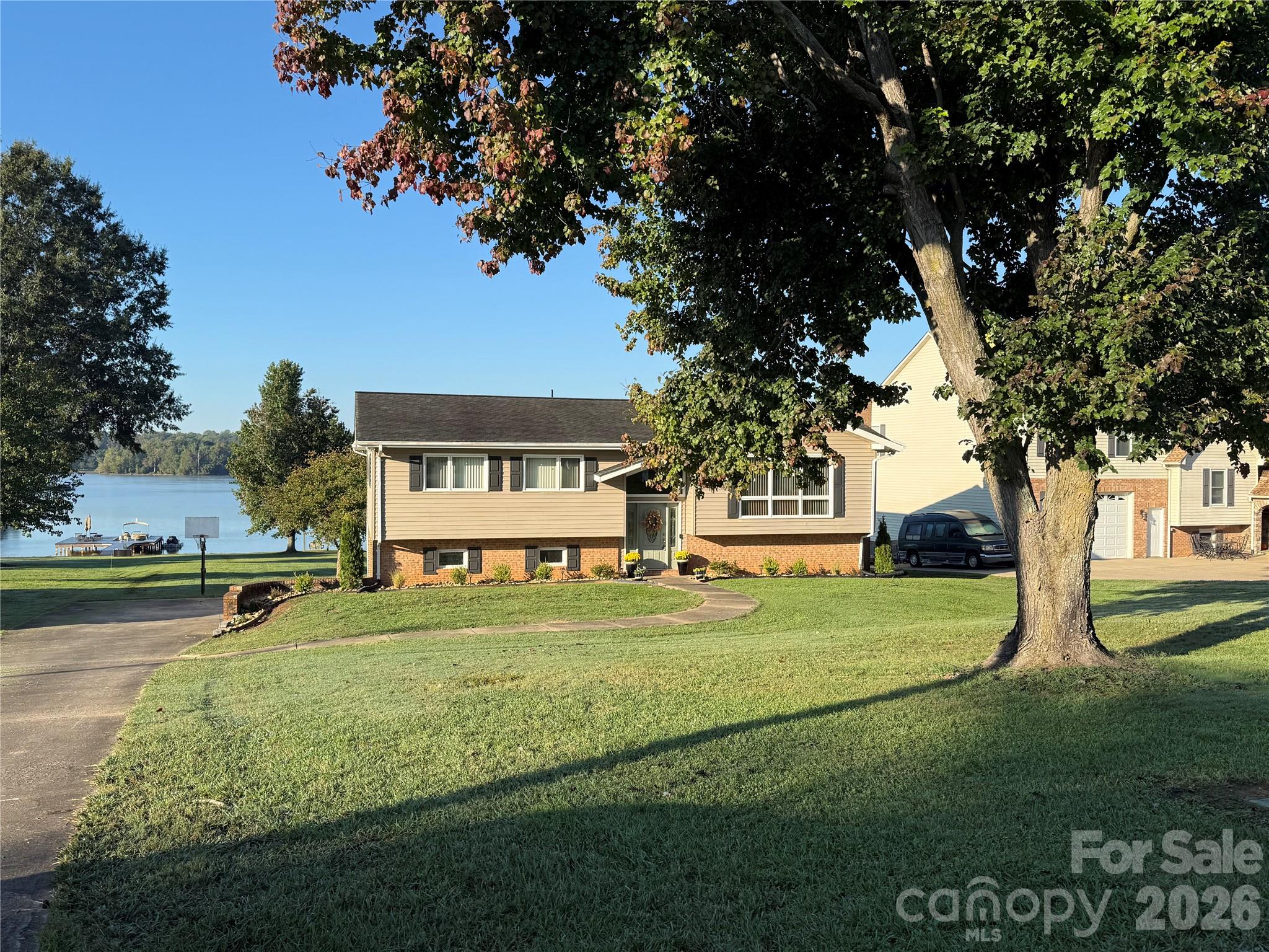 152 North Shore Drive Property Photo 1