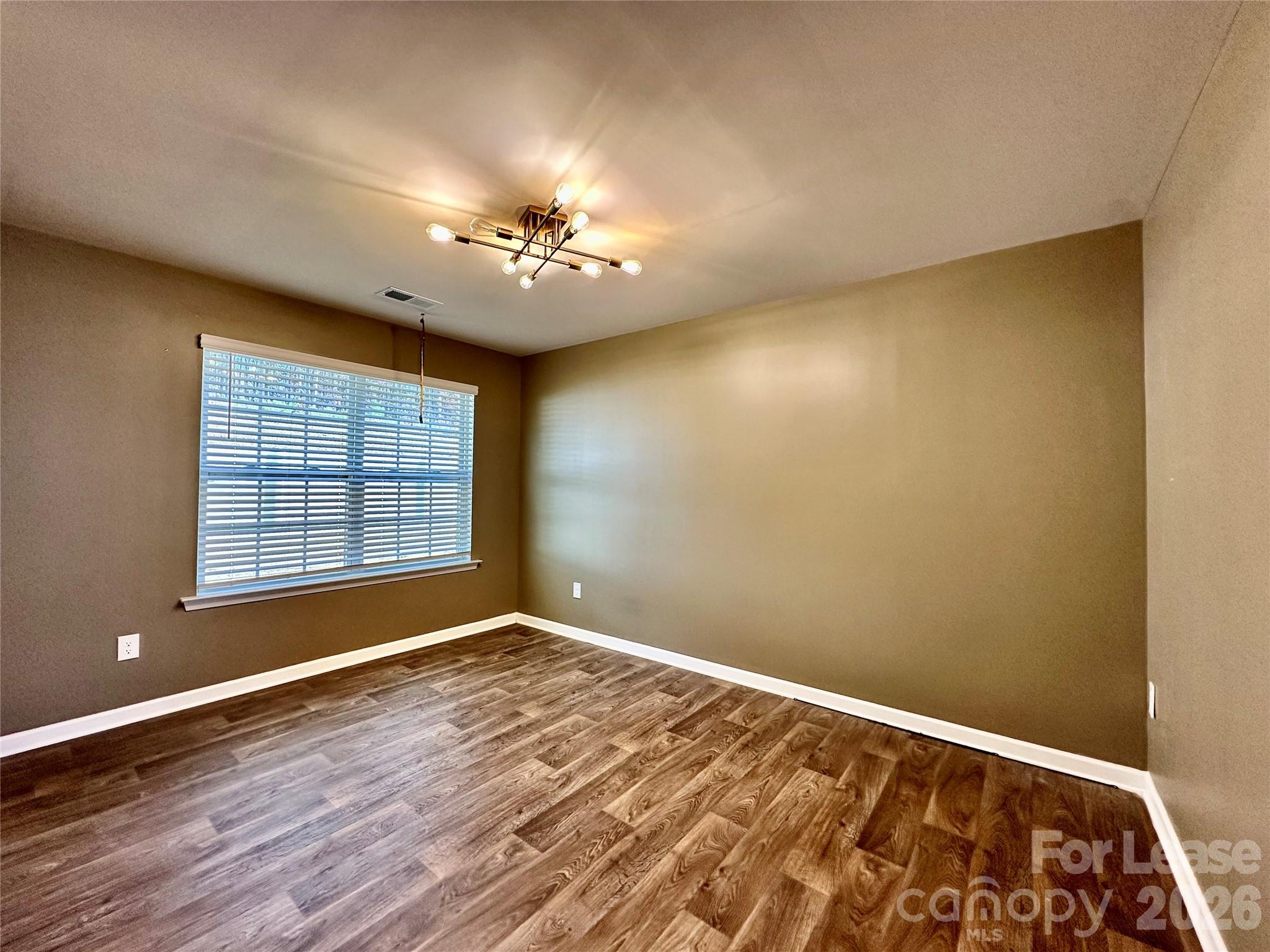 1210 Leno Lane Property Photo 2