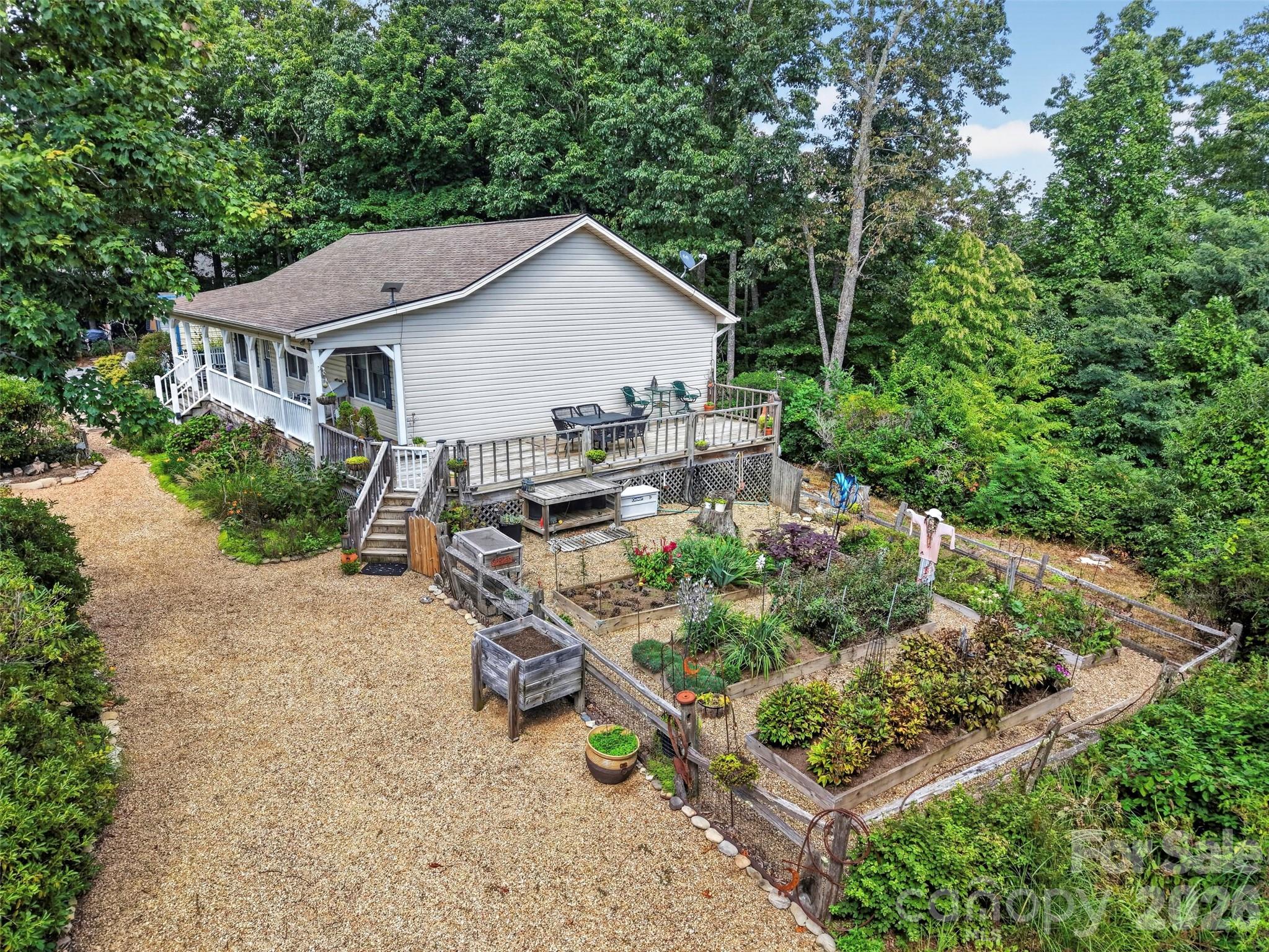 50 Autumn View Drive Property Photo 23