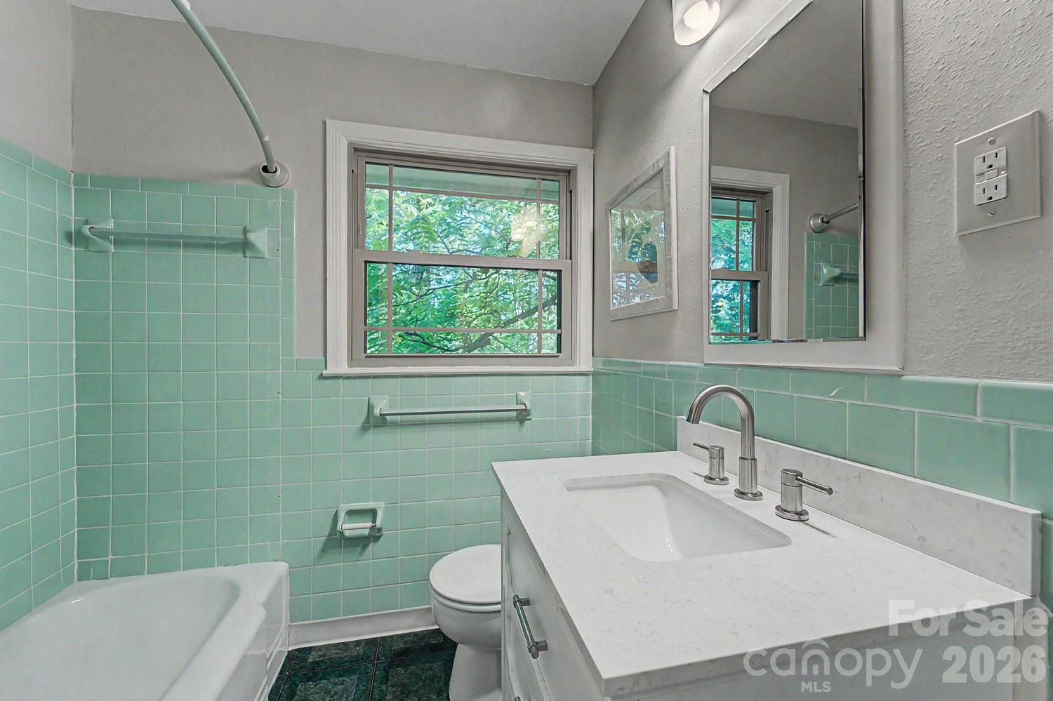 304 Canterbury Road Property Photo 27