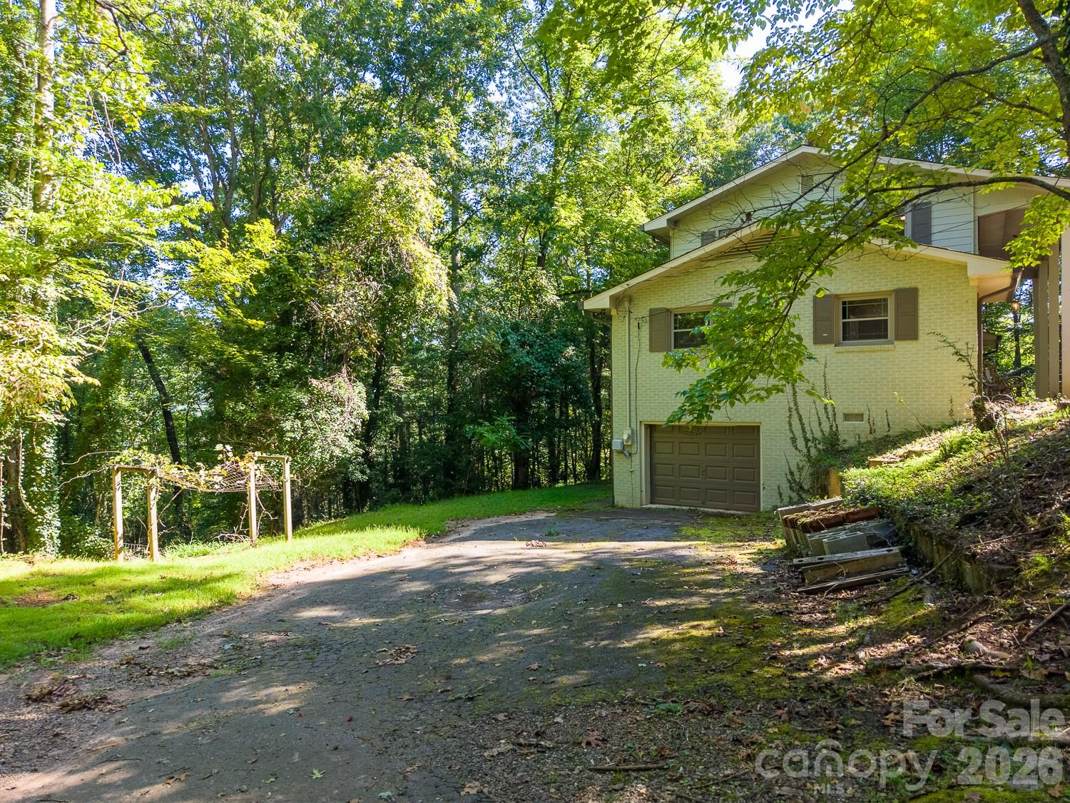 304 Canterbury Road Property Photo 38