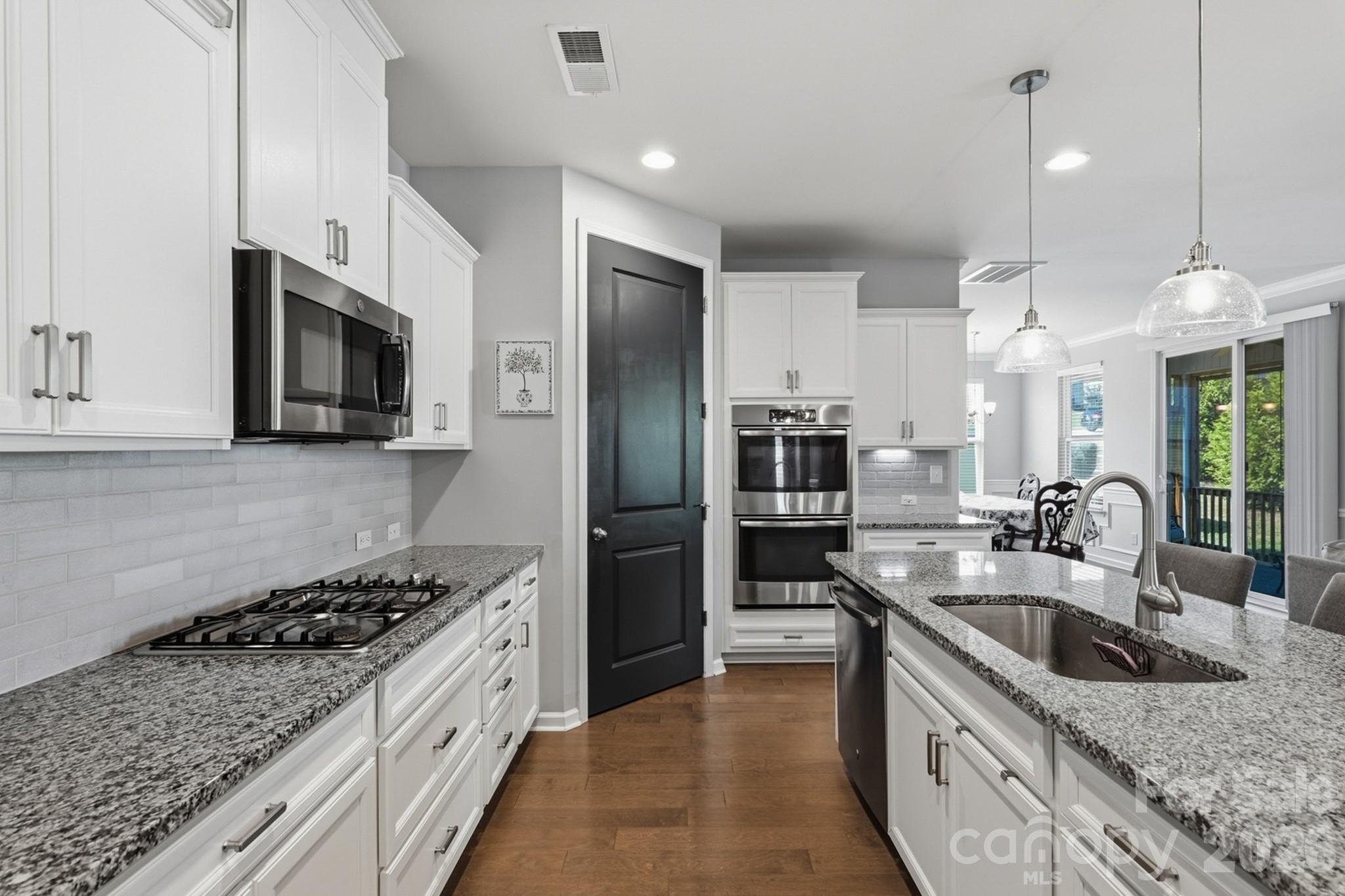 494 Cherry Blossom Avenue Property Photo 8