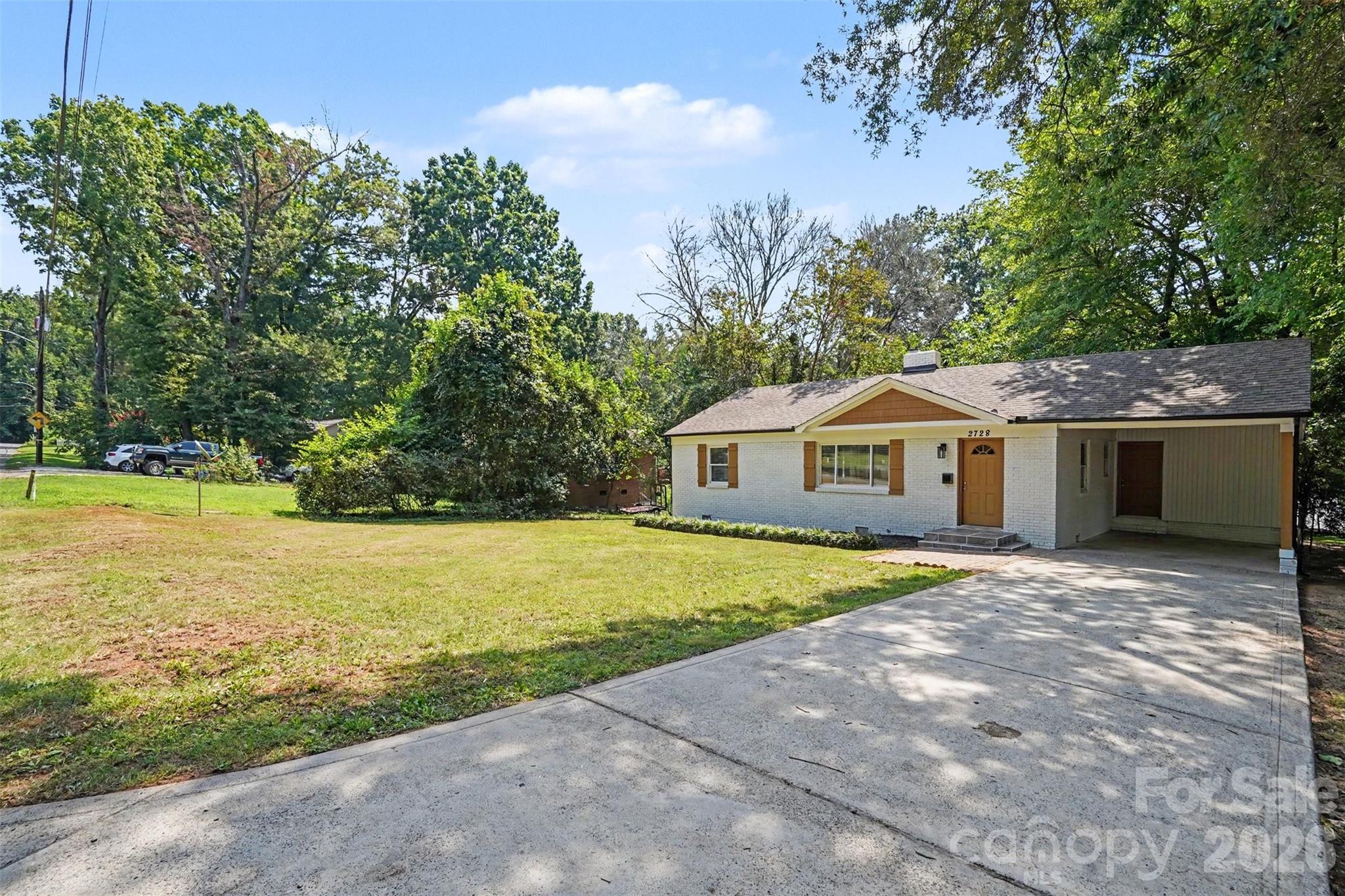 2728 Arnold Drive Property Photo 3