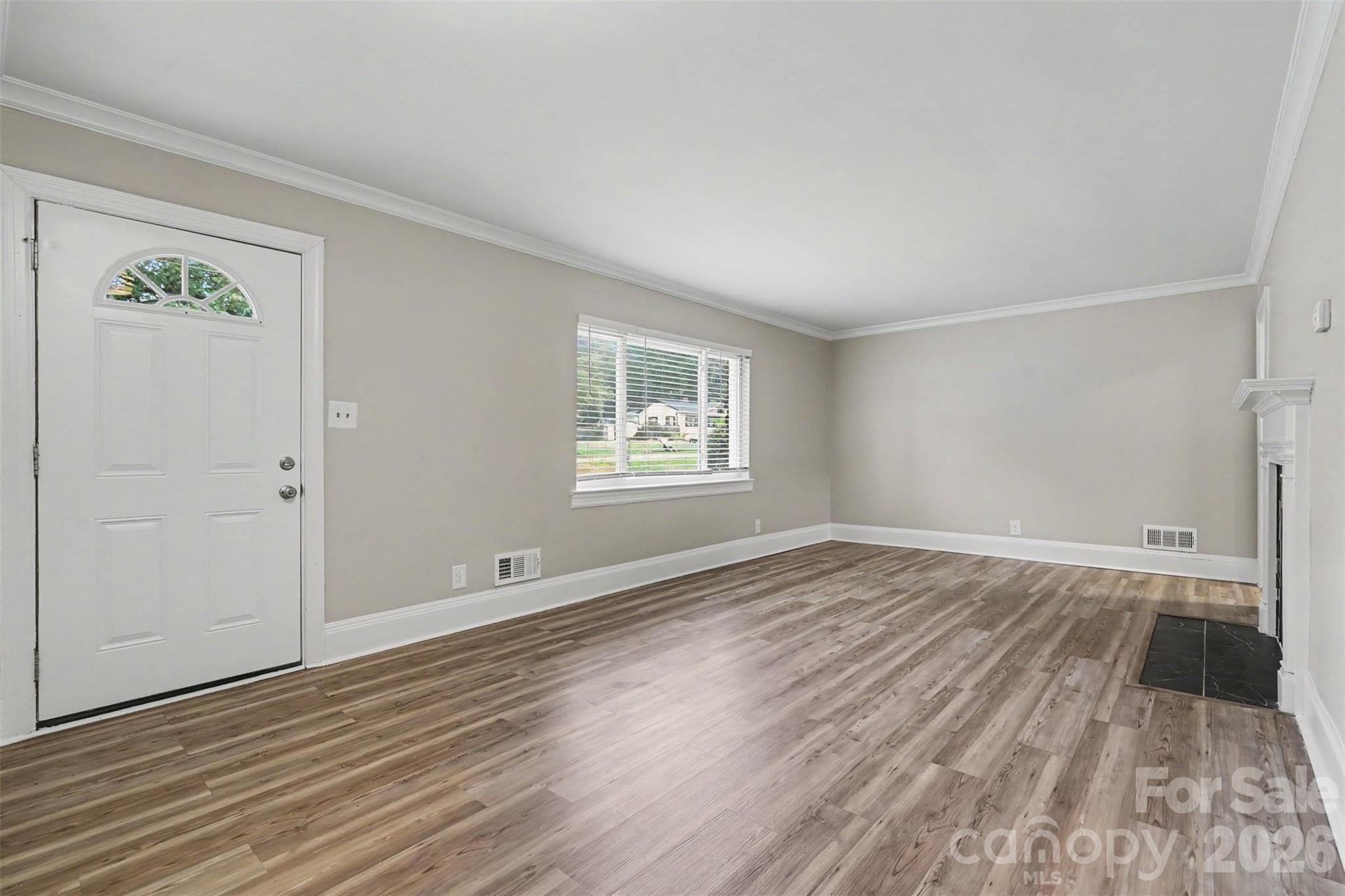 2728 Arnold Drive Property Photo 4