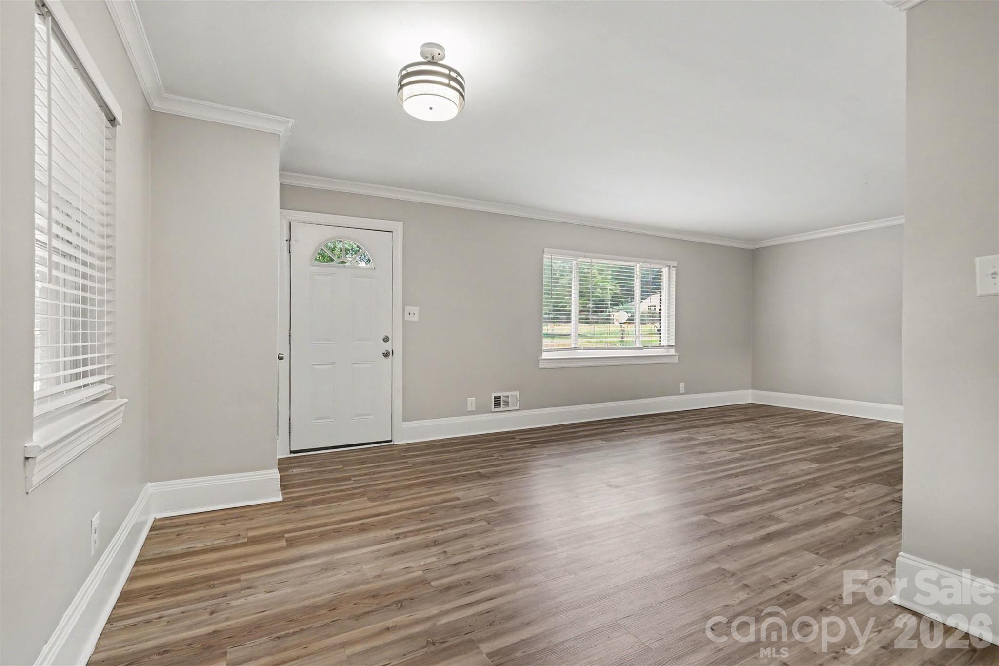 2728 Arnold Drive Property Photo 5