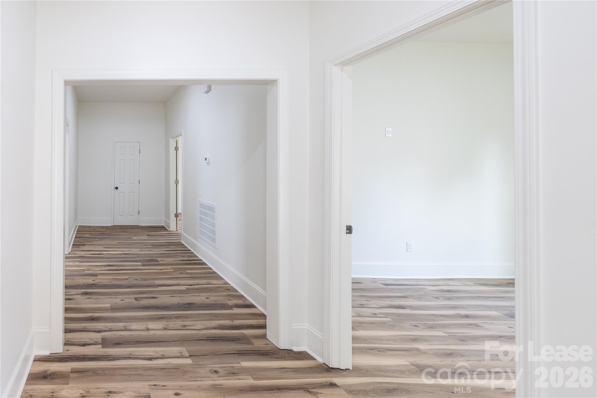 609 W Liberty Street Property Photo 6