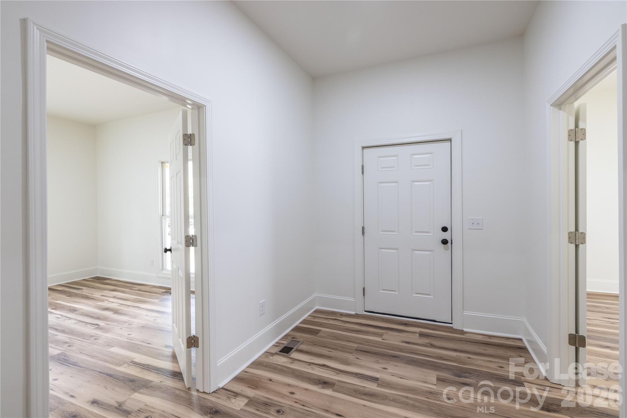 609 W Liberty Street Property Photo 7