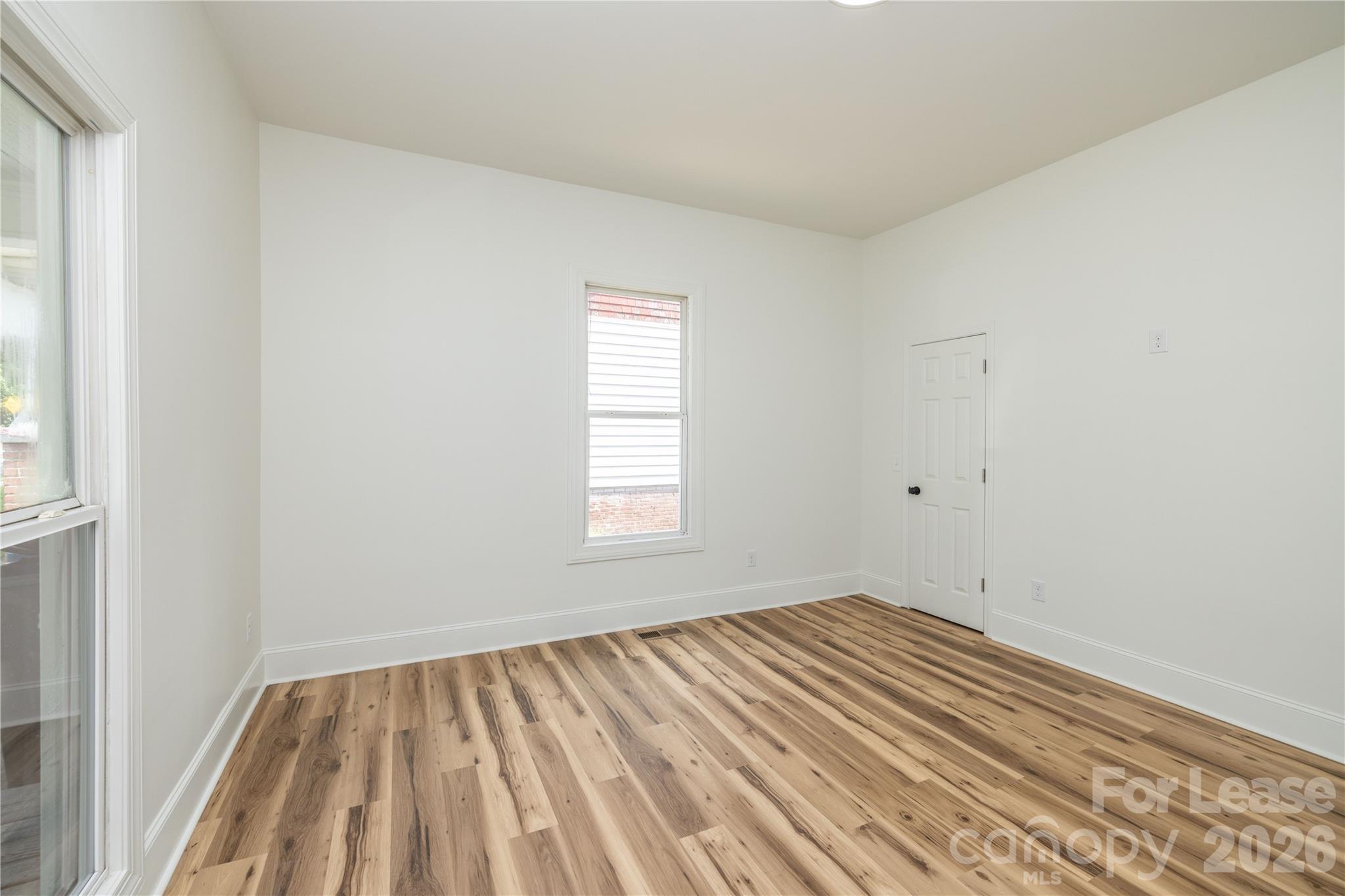 609 W Liberty Street Property Photo 9