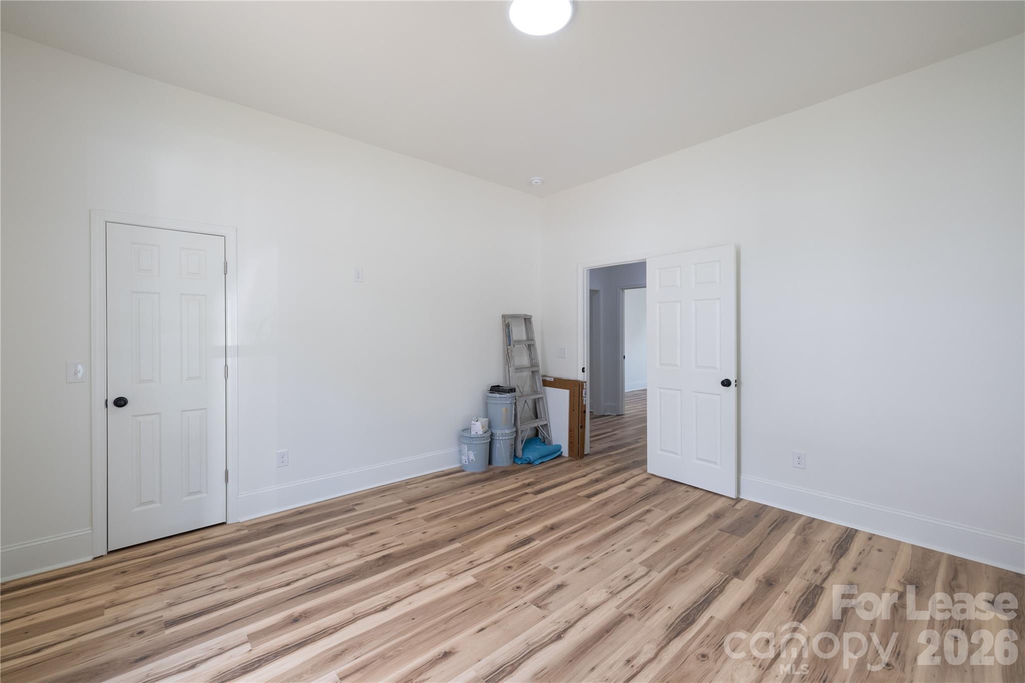 609 W Liberty Street Property Photo 10