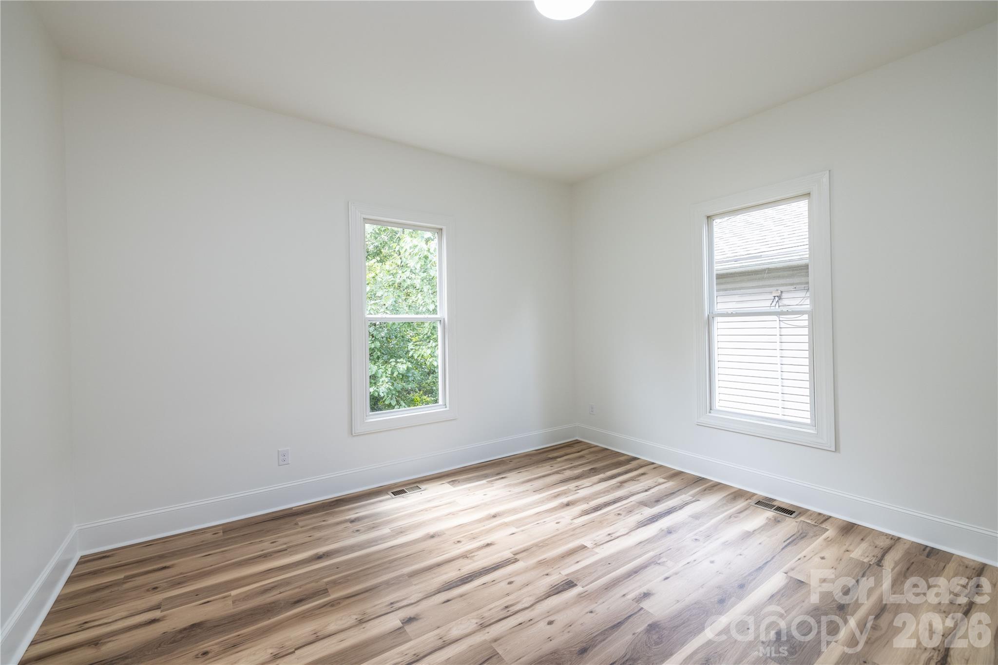 609 W Liberty Street Property Photo 17