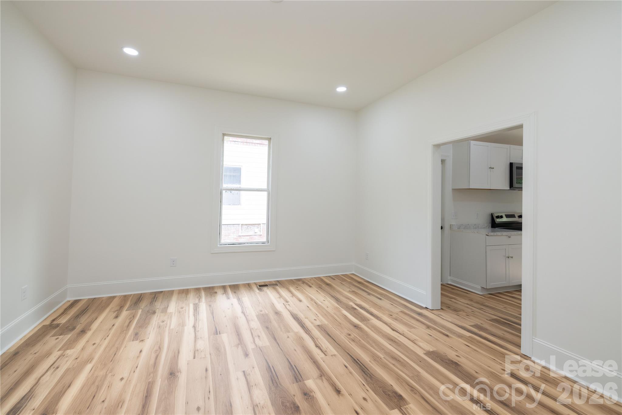 609 W Liberty Street Property Photo 23
