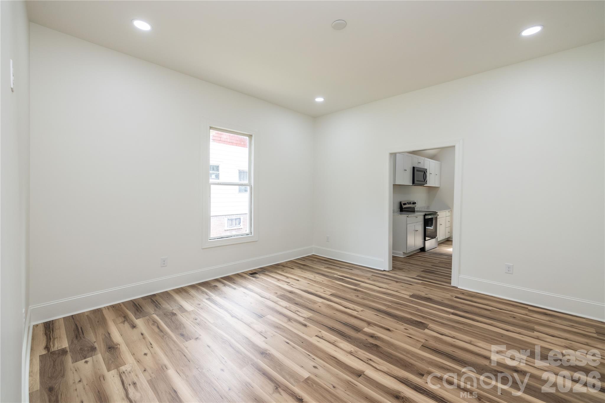 609 W Liberty Street Property Photo 24