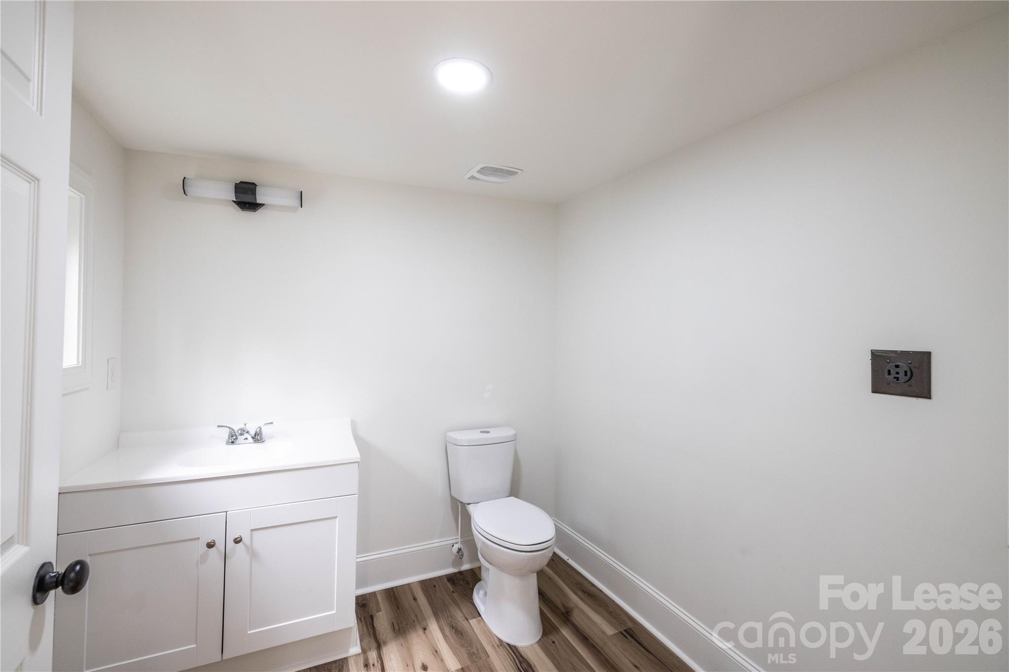 609 W Liberty Street Property Photo 32