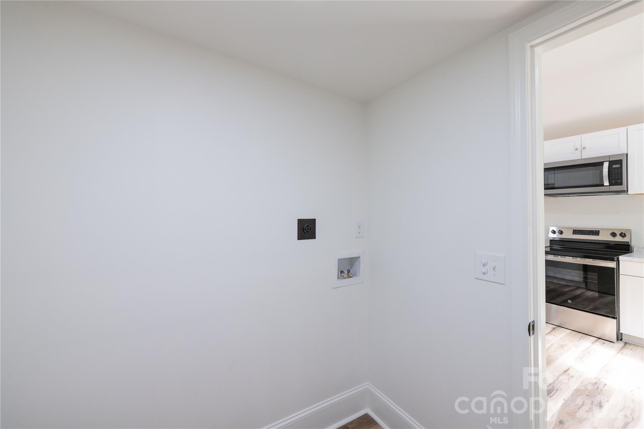 609 W Liberty Street Property Photo 33