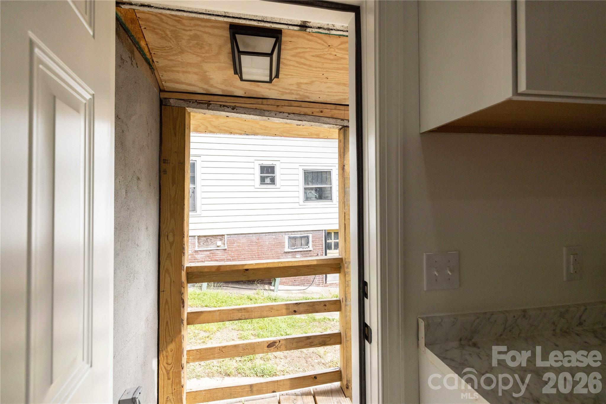 609 W Liberty Street Property Photo 34