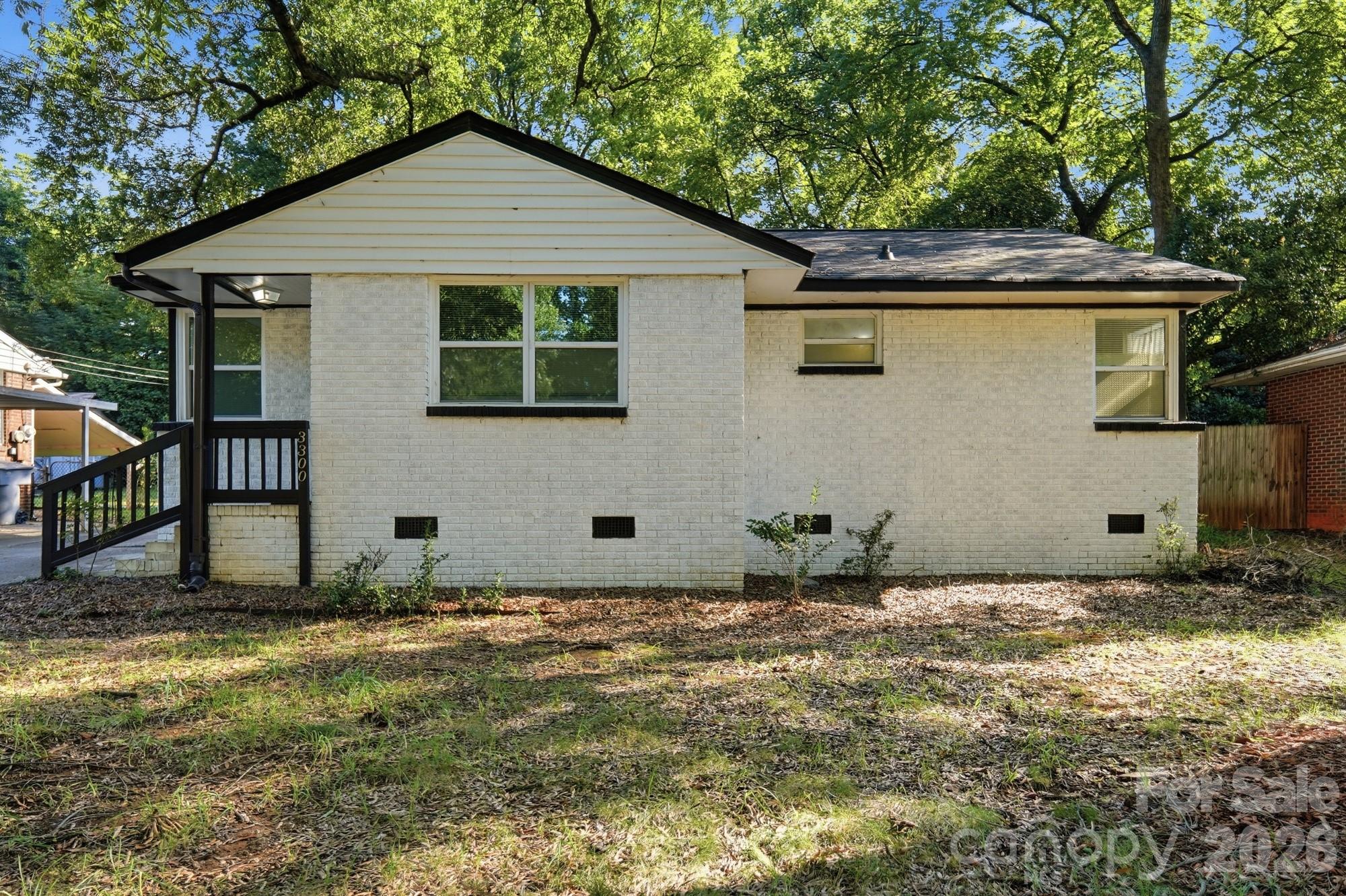 3300 Bonaire Drive Property Photo 1