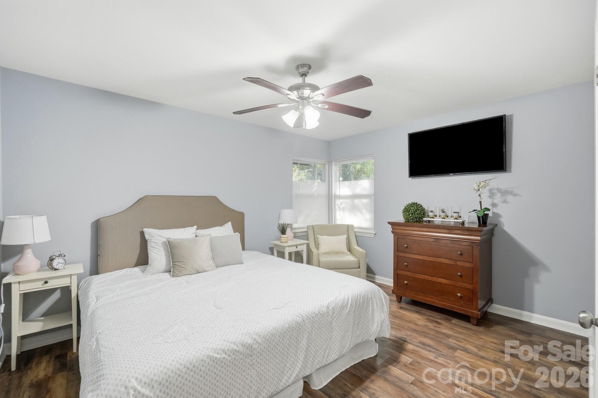 3300 Bonaire Drive Property Photo 9