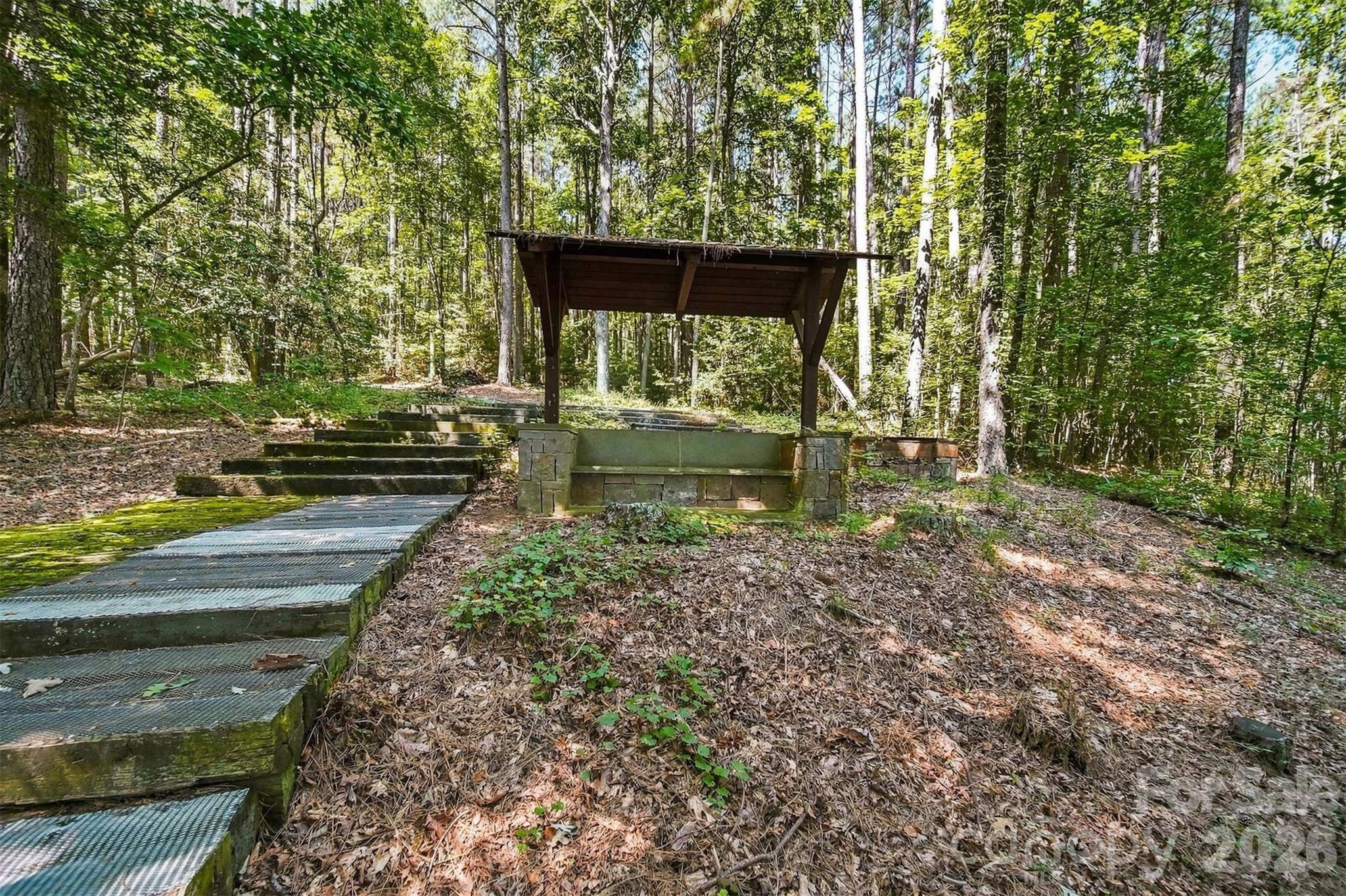 6048 Plantation Pointe Drive Property Photo 9