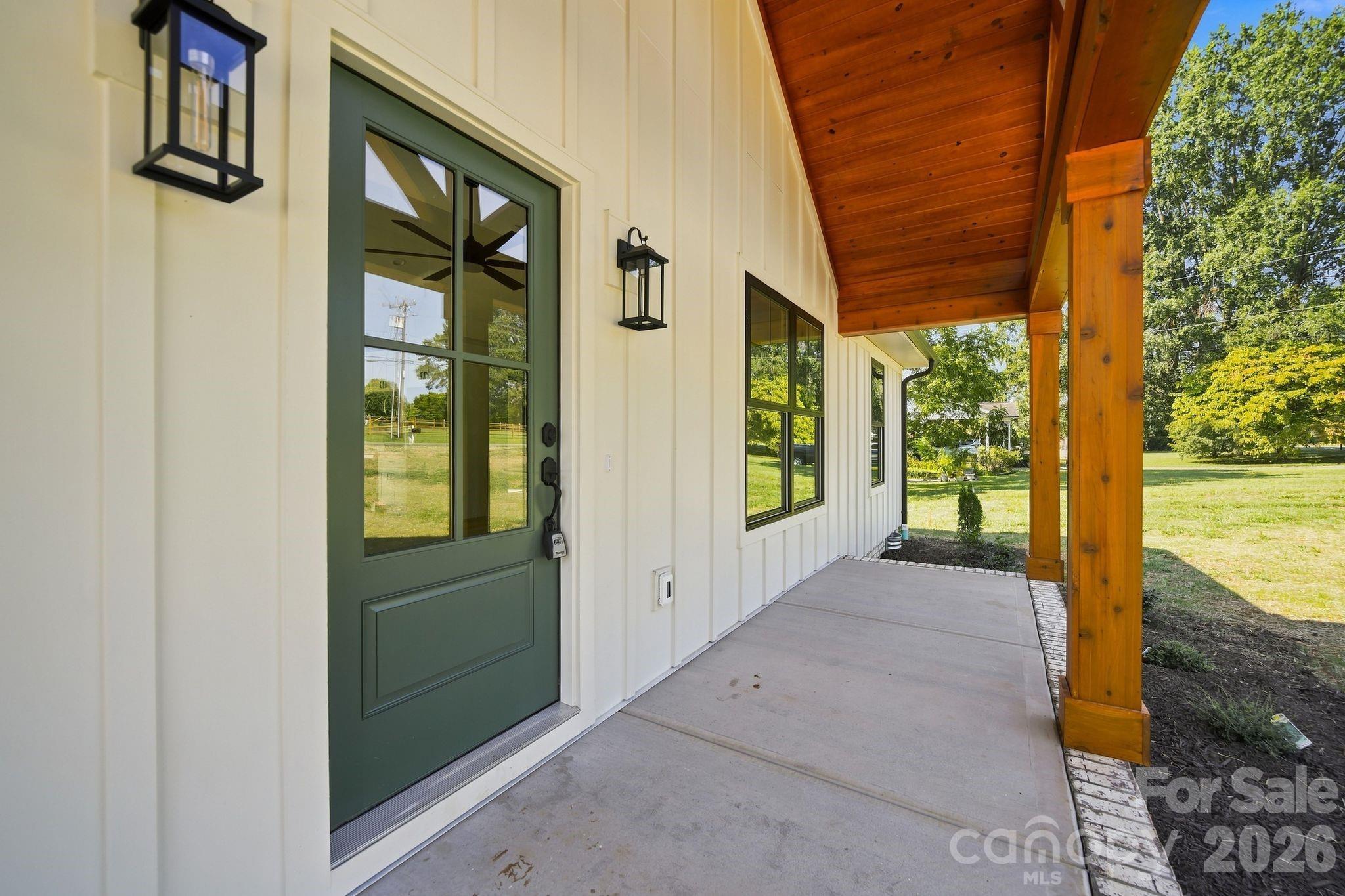 486 Mcalister Road Property Photo 2