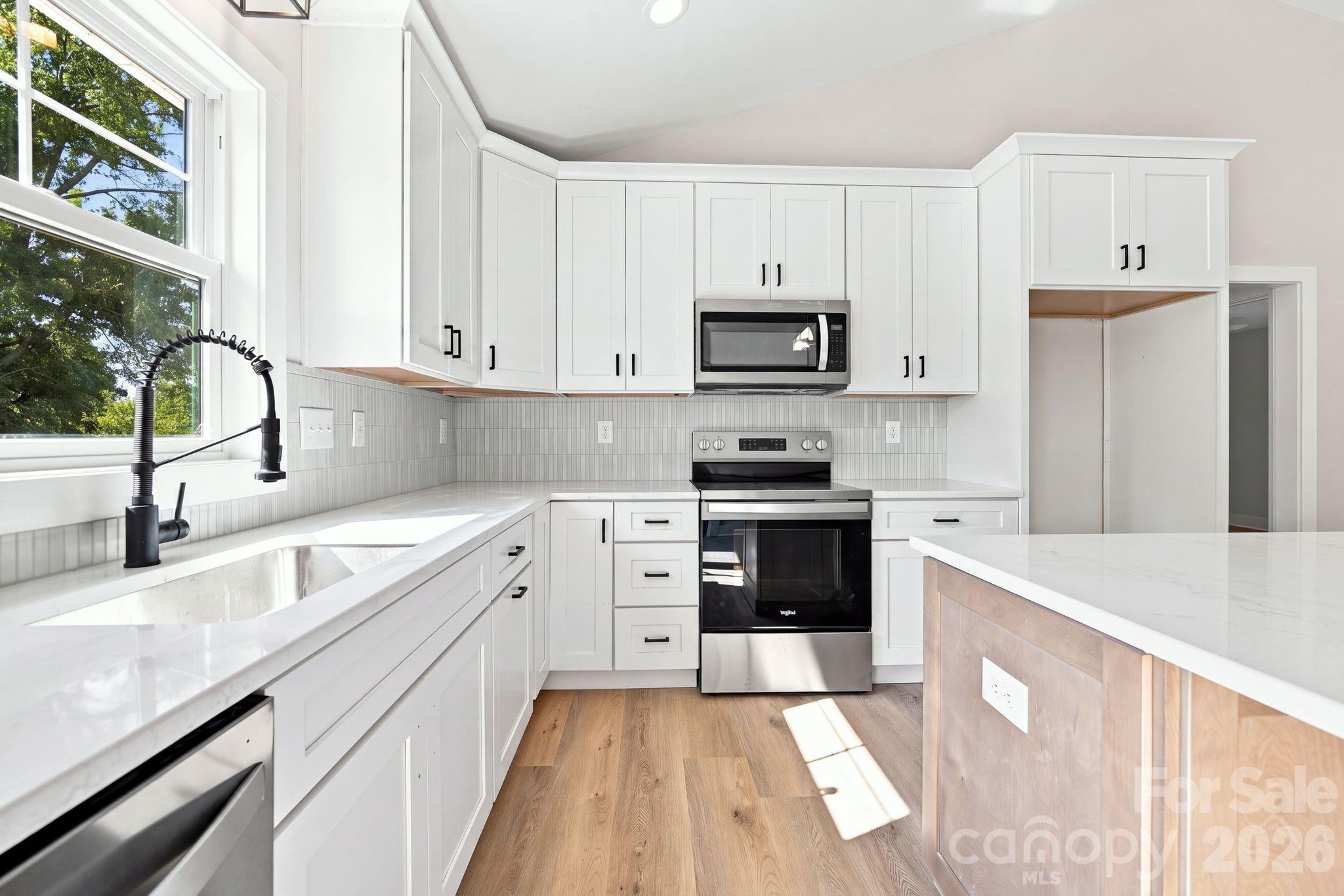 486 Mcalister Road Property Photo 6