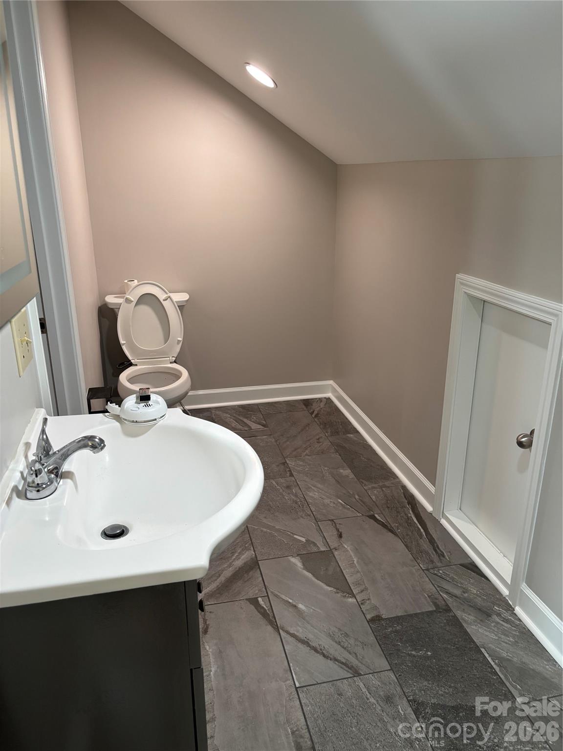 1001 Downpatrick Lane Property Photo 21