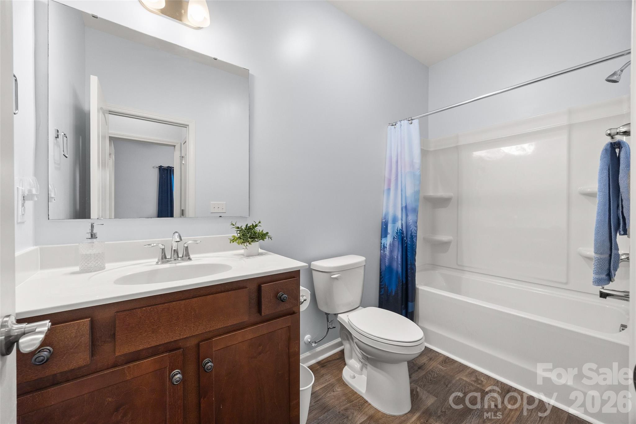 22444 Gateway Drive Property Photo 9