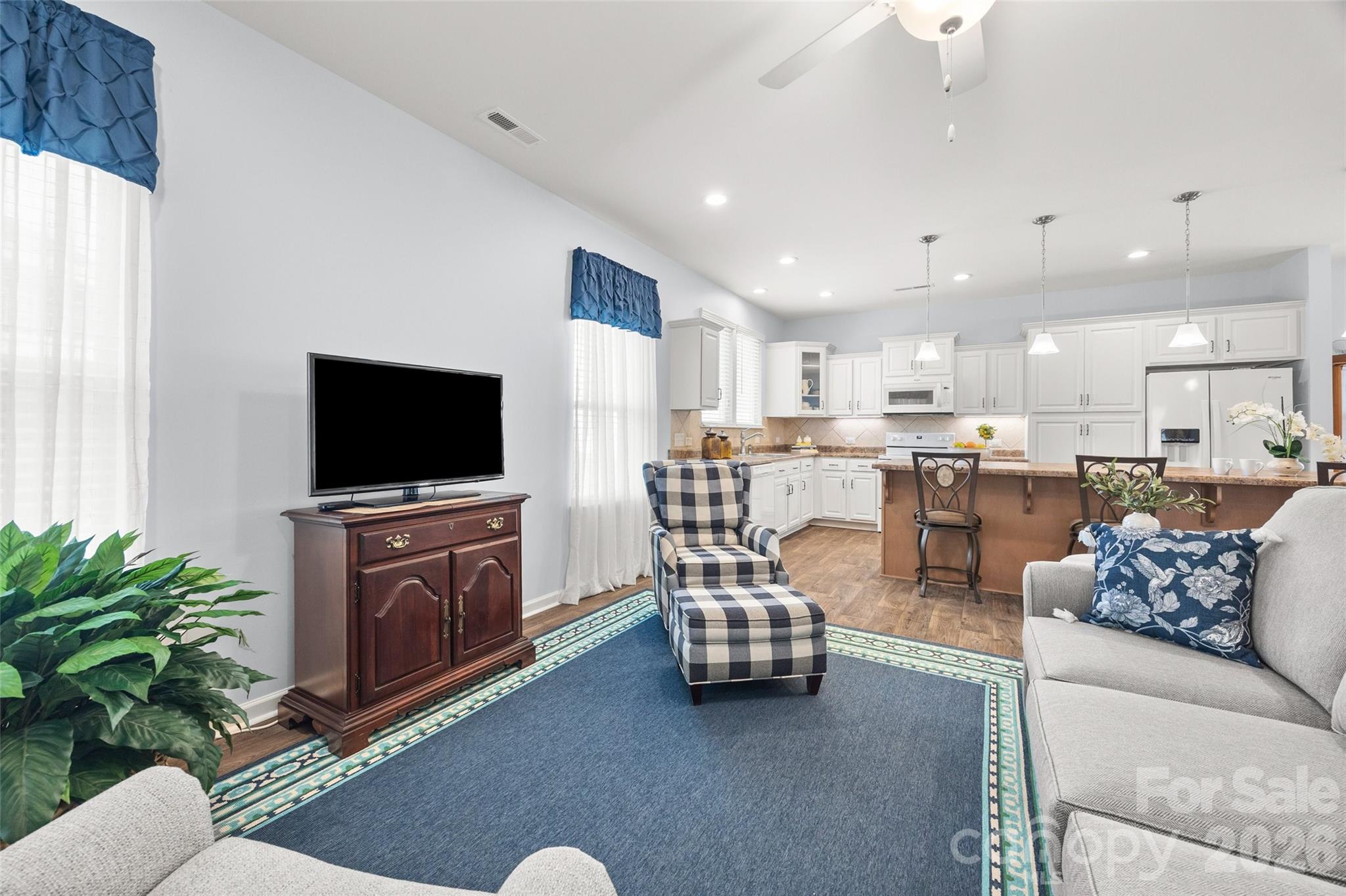 22444 Gateway Drive Property Photo 23