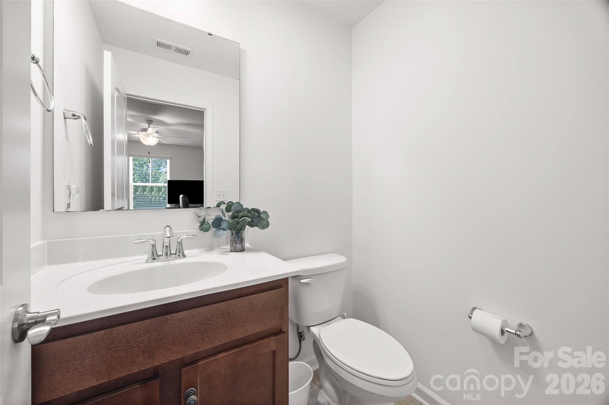 22444 Gateway Drive Property Photo 29
