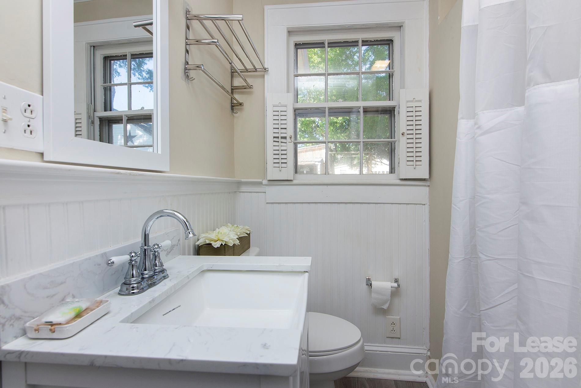 9531 Idlewild Road Property Photo 8